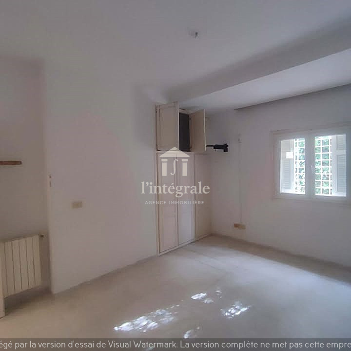 Ariana Ville&nbsp;Cite Ennasr 2&nbsp;Location&nbsp;Maisons&nbsp;S3 r�ez de chauss�e villa avec garage