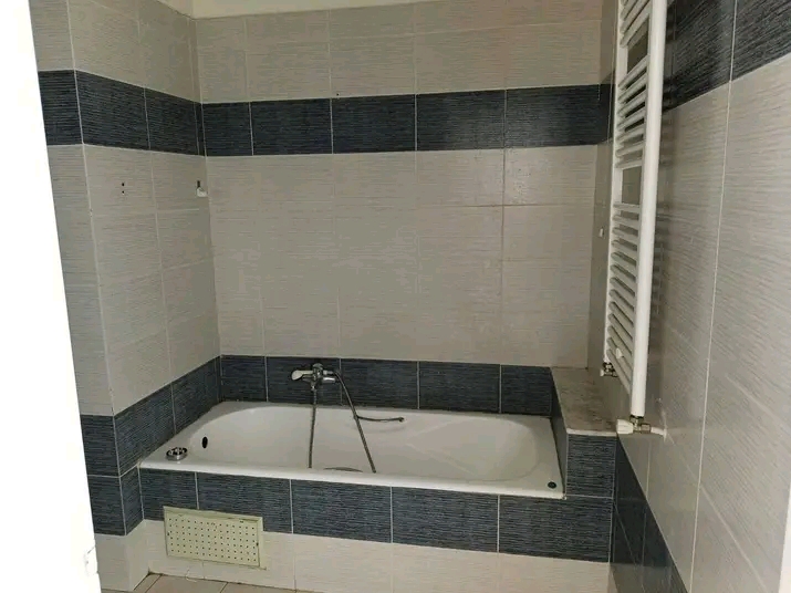 Mnihla&nbsp;Jardins d'el Menzah&nbsp;Location&nbsp;Appart. 4 pi�ces&nbsp;Un appart s 3 jardin d'el menzah 2