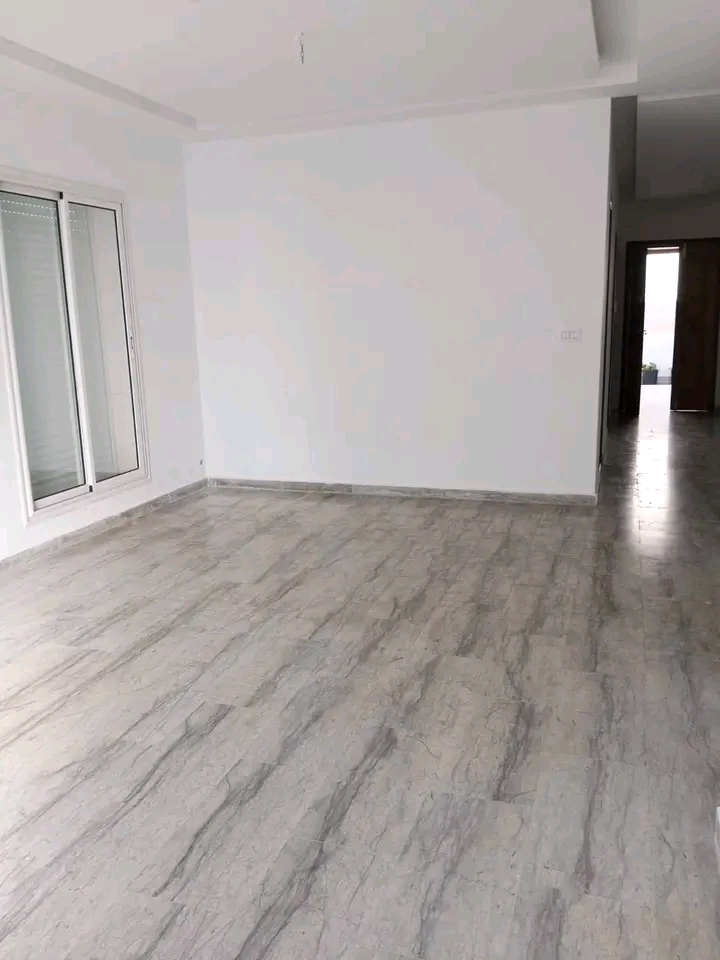 Ariana Ville&nbsp;Cite Ennasr 2&nbsp;Location&nbsp;Appart. 4 pi�ces&nbsp;�tage d'une villa s 3 cit� nasr