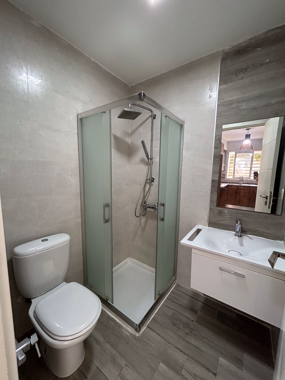 Mnihla&nbsp;Jardins d'el Menzah&nbsp;Location&nbsp;Appart. 2 pi�ces&nbsp;S plus 1 jardin d'el menzah 2