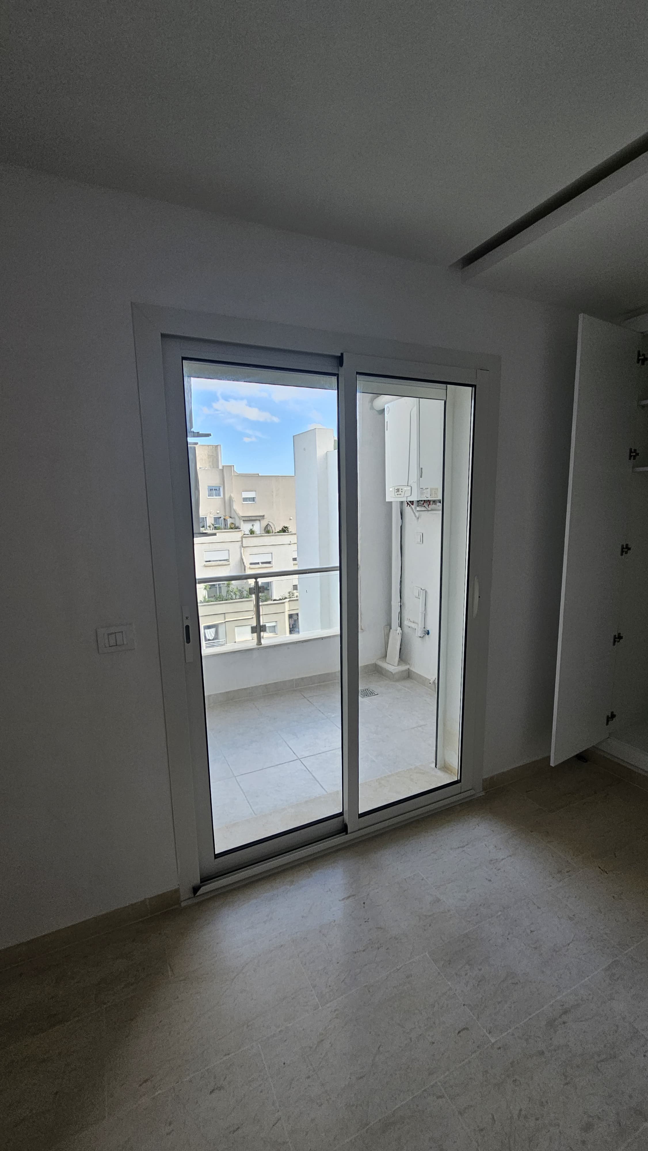 El Menzah&nbsp;El Menzah 9&nbsp;Location&nbsp;Appart. 2 pi�ces&nbsp;Un aprt s 1 jamais habit� menzah 9 c