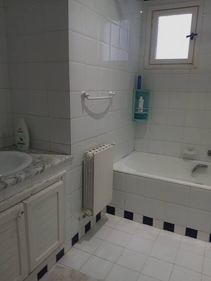 Ariana Ville&nbsp;Cite Ennasr 2&nbsp;Location&nbsp;Appart. 4 pi�ces&nbsp;Un  s 3 cit� nasr 2