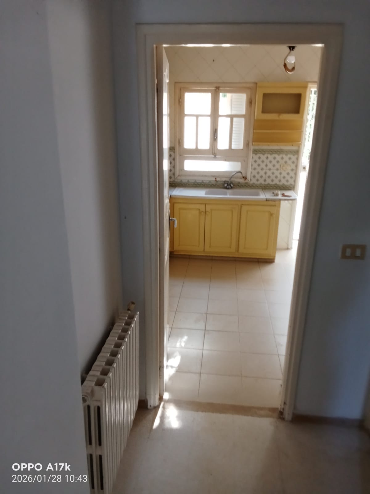 Ariana Ville&nbsp;Cite Ennasr 2&nbsp;Location&nbsp;Appart. 4 pi�ces&nbsp;Rez de chauss�e d'une villa s 3 cit� nasr 1