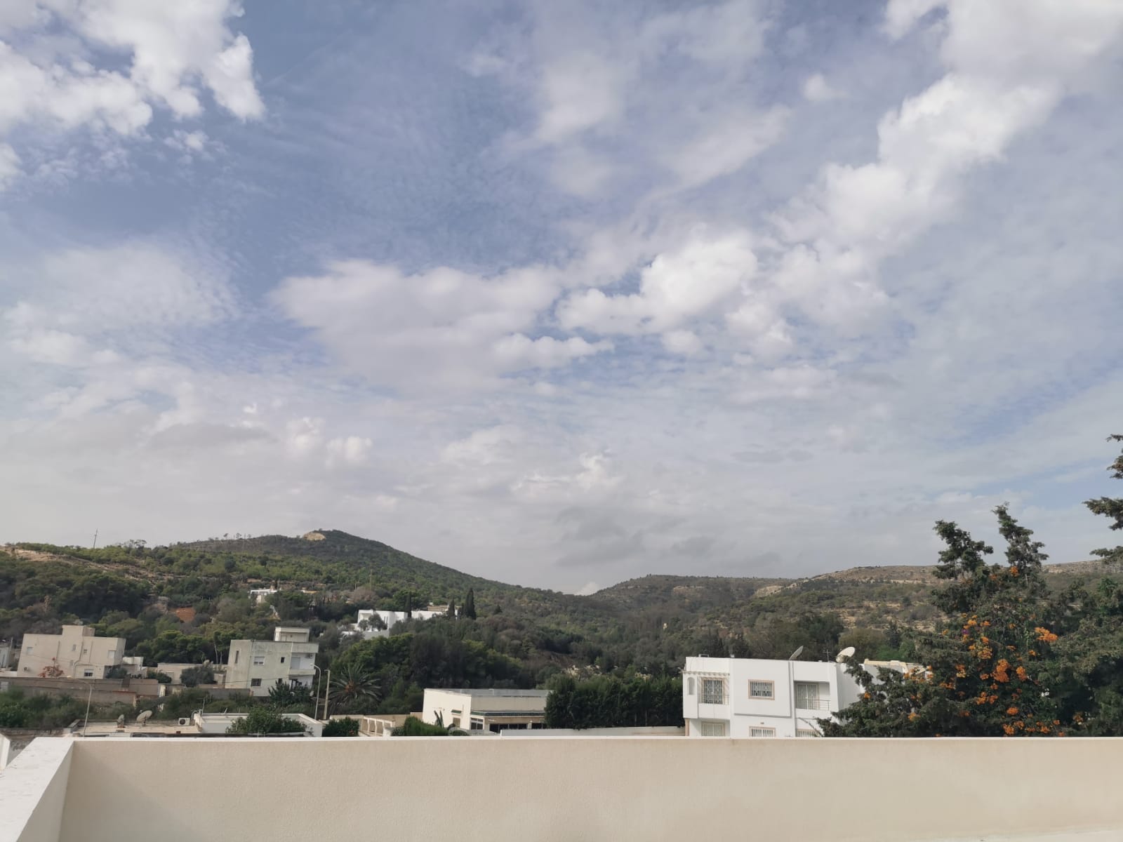 Raoued&nbsp;Cite El Ghazala 1&nbsp;Location&nbsp;Appart. 4 pi�ces&nbsp;Un appart s 3 jamais habit� cit� el ghazela