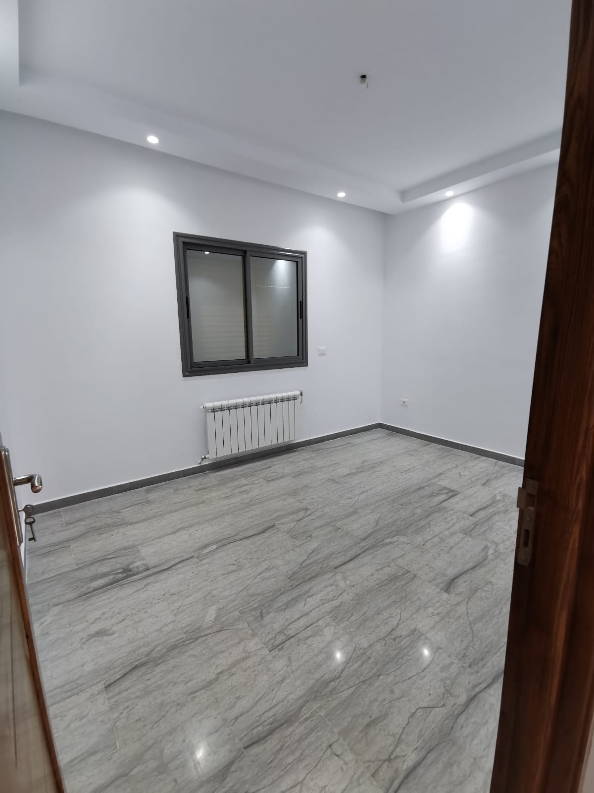 Raoued&nbsp;Cite El Ghazala 1&nbsp;Location&nbsp;Appart. 4 pi�ces&nbsp;Un appart s 3 jamais habit� cit� el ghazela