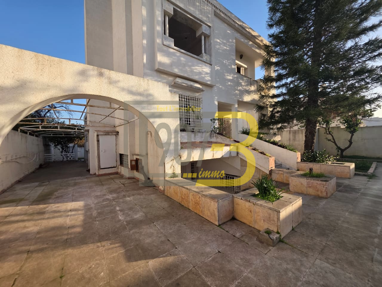 Ariana Ville&nbsp;El Menzah 6&nbsp;Vente&nbsp;Maisons&nbsp;Villa � r�nover � menzah 6  opportunit� rare