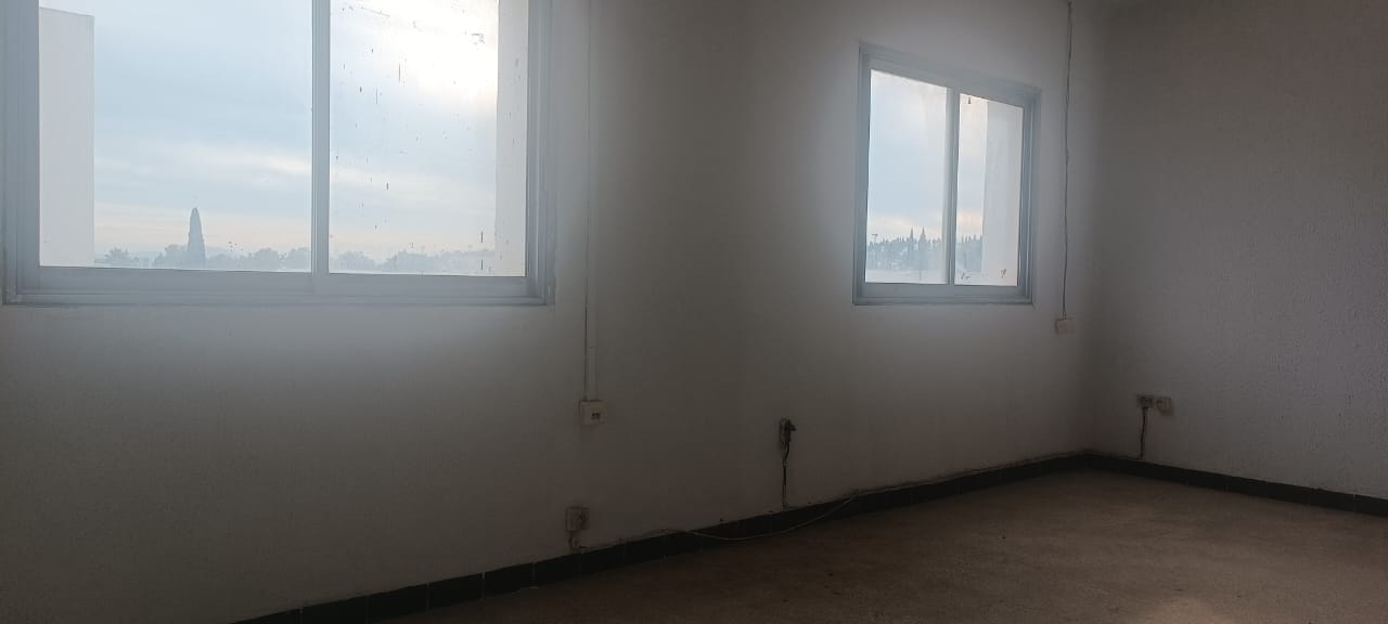 El Menzah&nbsp;El Manar 2&nbsp;Bureaux & Commerces&nbsp;Bureau&nbsp;Bureau a4 moyen standing au manar 3