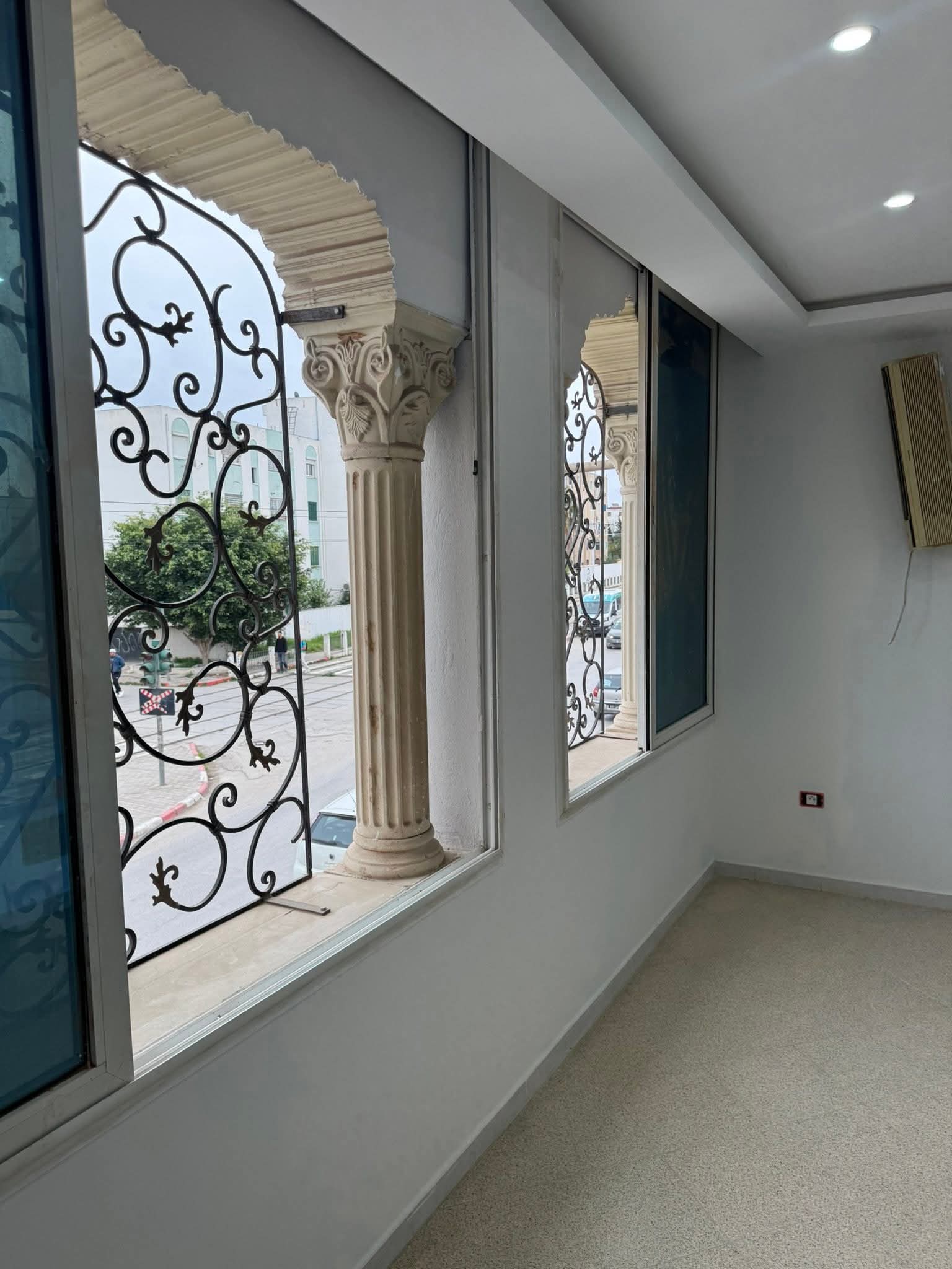 El Mourouj&nbsp;El Mourouj&nbsp;Location&nbsp;Appart. 4 pi�ces&nbsp;Bureau en face m�tro mourouj3