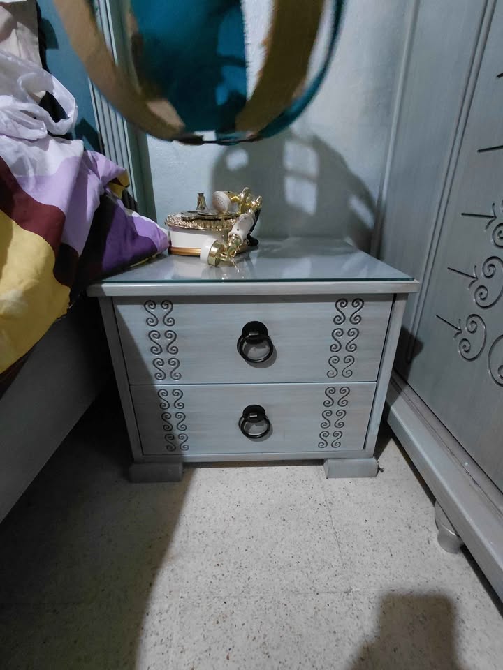 Ariana Ville&nbsp;El Menzah 7&nbsp;Chambres � coucher&nbsp;Chambres � coucher&nbsp;Chambre a coucher presque neuve