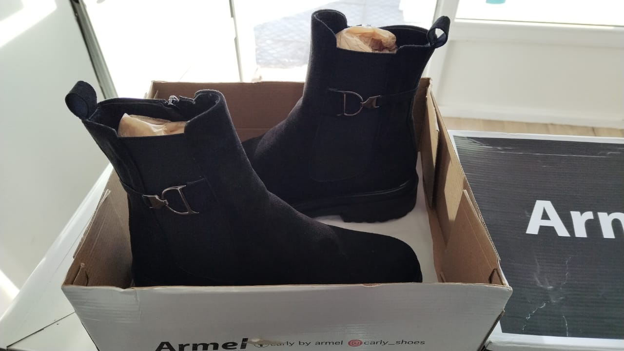 Le Bardo&nbsp;Le Bardo&nbsp;Femmes&nbsp;Autre&nbsp;Boutine noir neuf