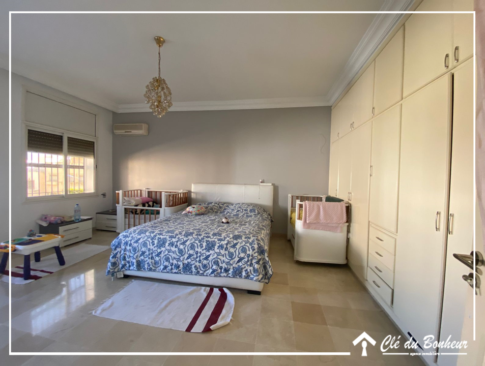 La Soukra&nbsp;Dar Fadhal&nbsp;Vente&nbsp;Appart. 5 pi�ces+&nbsp;Un beau duplex � ras jdir la soukra