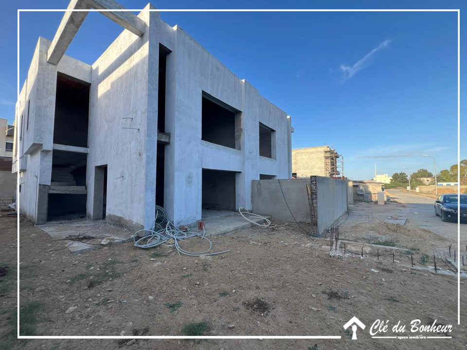 La Soukra&nbsp;La Soukra&nbsp;Vente&nbsp;Appart. 4 pi�ces&nbsp;Deux duplex � rue du parc la soukra