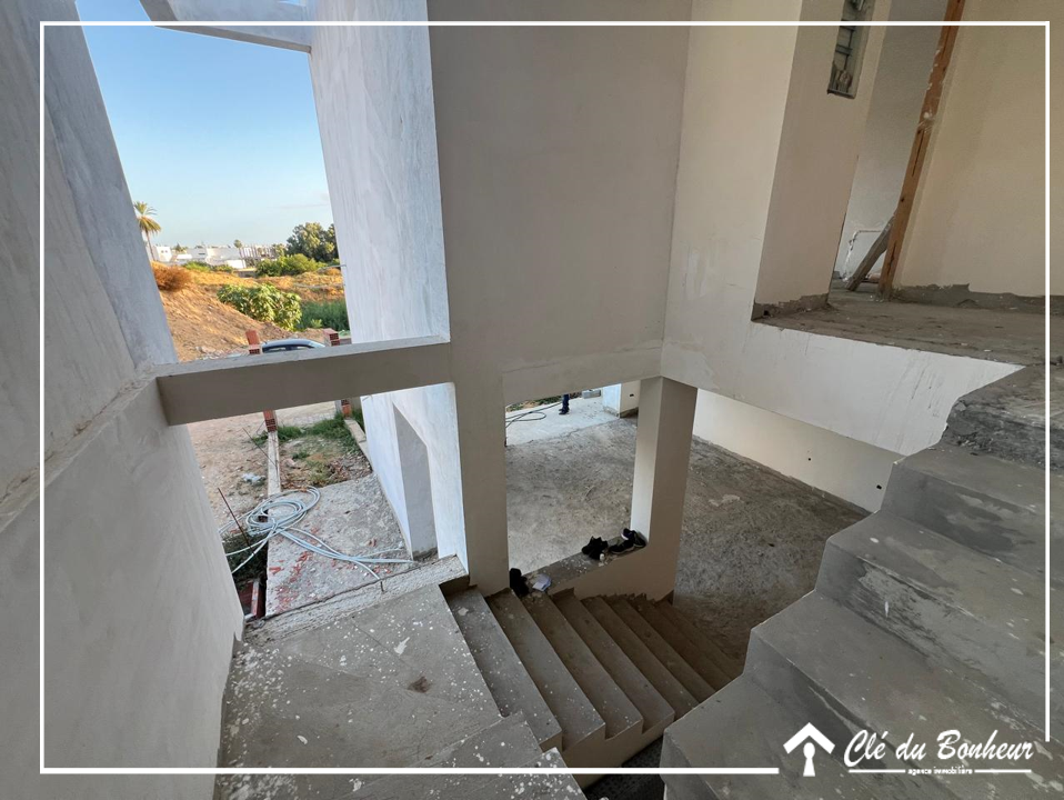 La Soukra&nbsp;La Soukra&nbsp;Vente&nbsp;Appart. 4 pi�ces&nbsp;Deux duplex � rue du parc la soukra