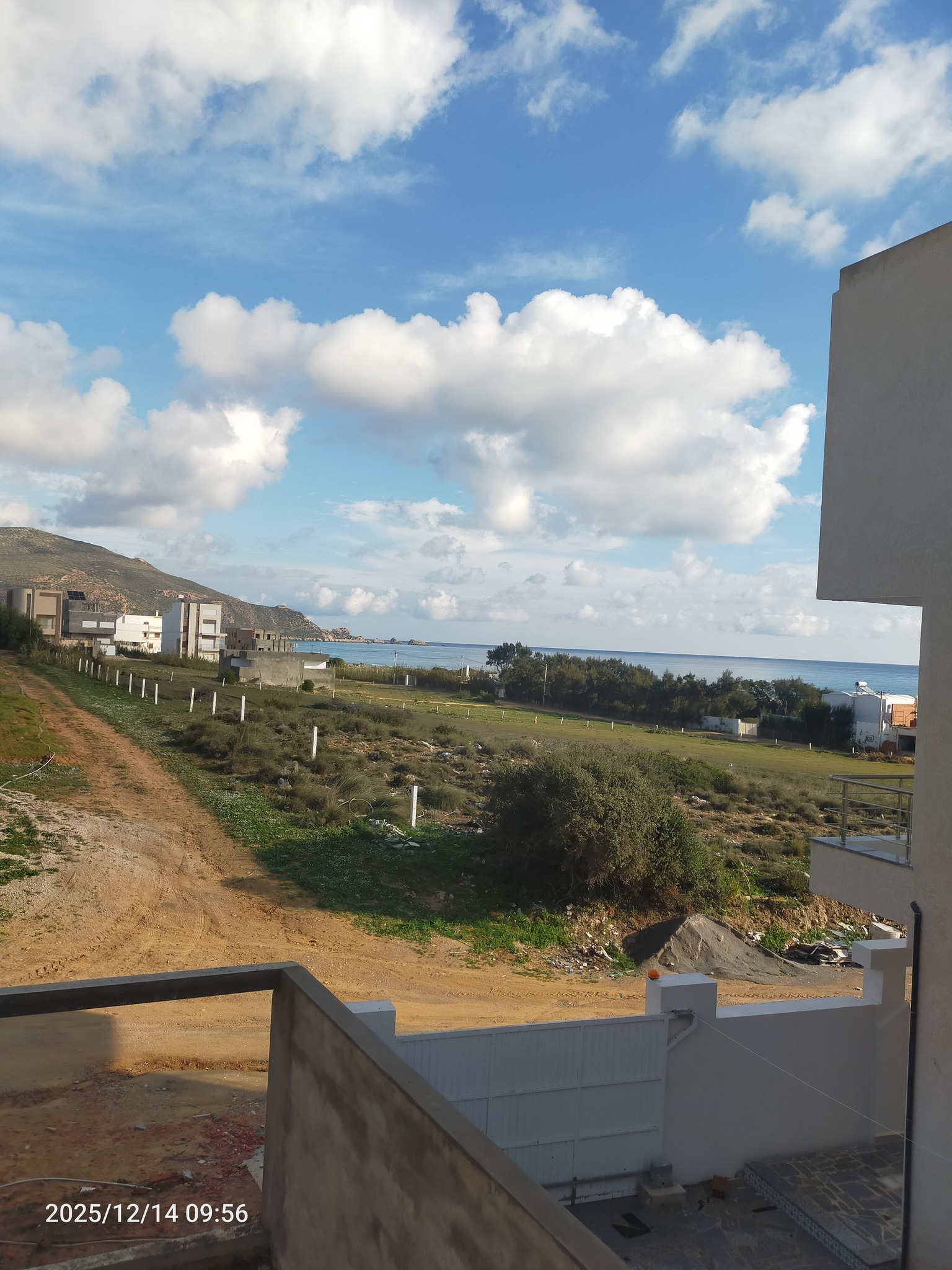 El Haouaria&nbsp;Cite Touristique&nbsp;Vente&nbsp;Appart. 3 pi�ces&nbsp;Maison a la plage cl� en main