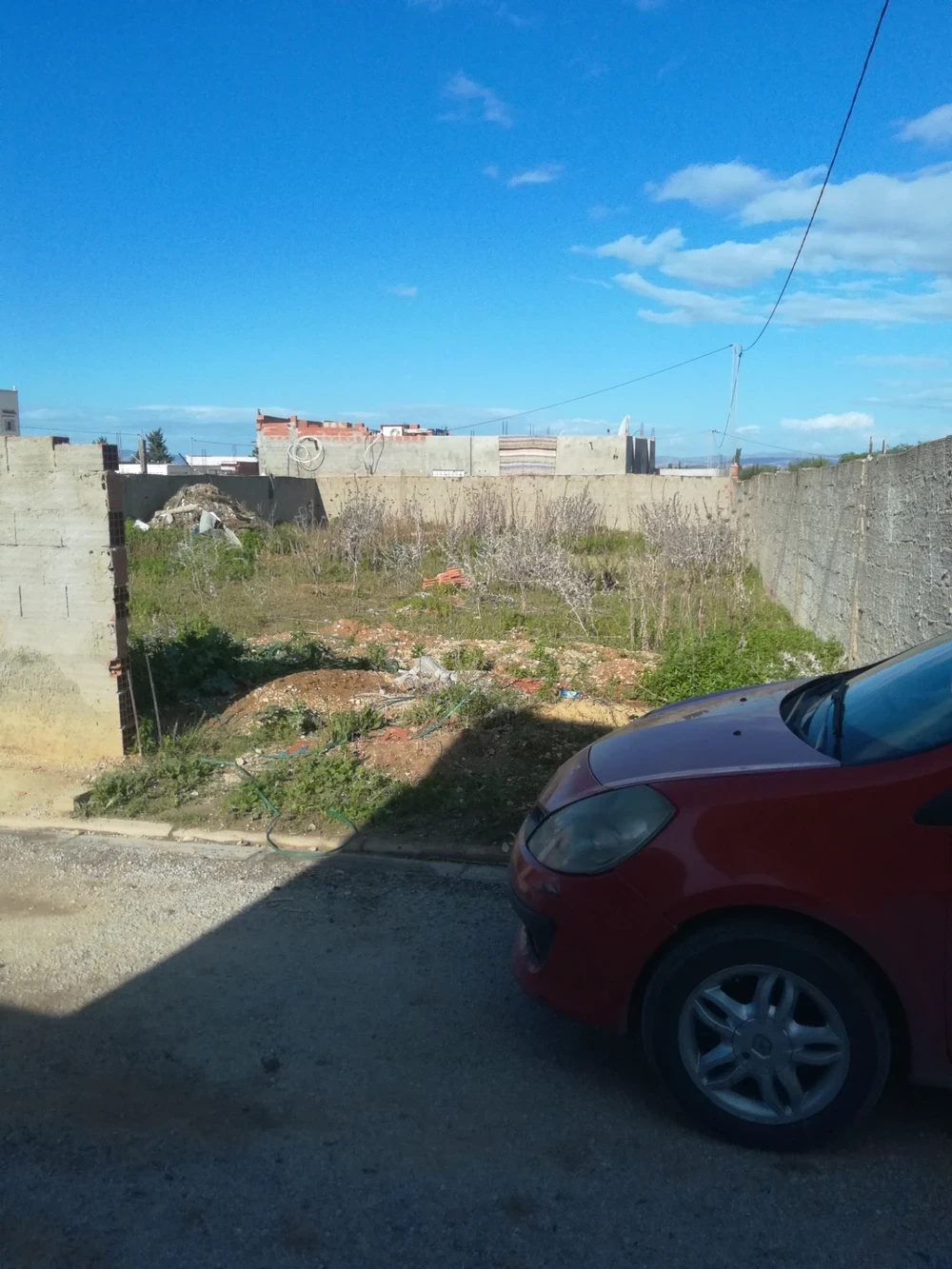 Raoued&nbsp;Borj Touil&nbsp;Terrain&nbsp;Terrain nu&nbsp;Bonne occasion