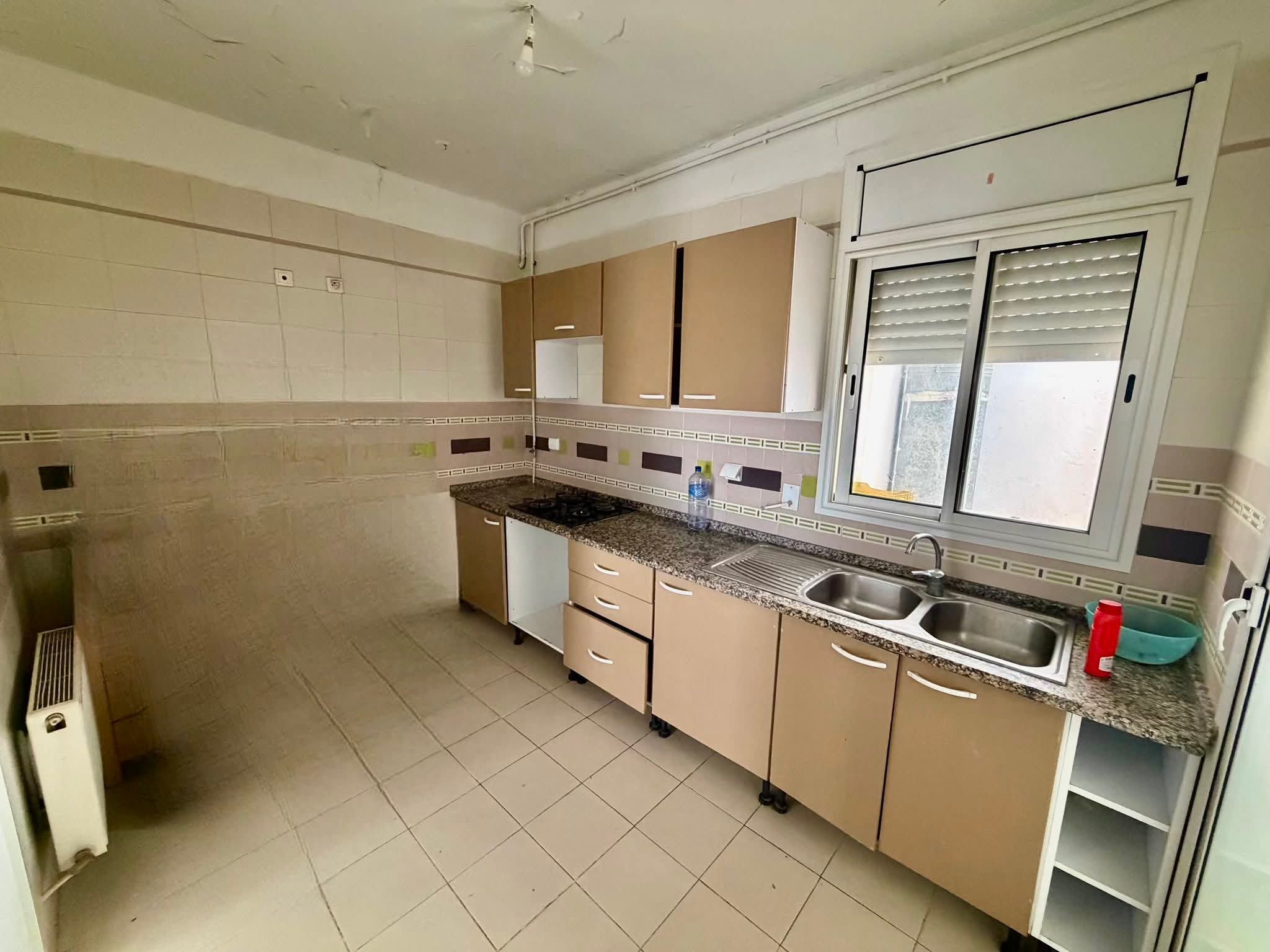 Ariana Ville&nbsp;Cite Ennasr 1&nbsp;Location&nbsp;Appart. 4 pi�ces&nbsp;S3 1450 d ennasr 1