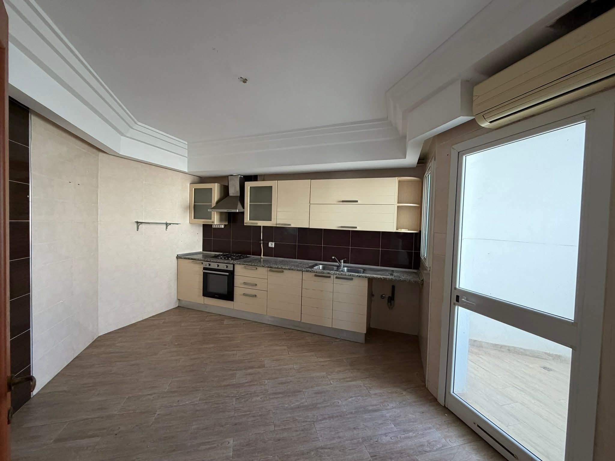 Ariana Ville&nbsp;Cite Ennasr 1&nbsp;Location&nbsp;Appart. 4 pi�ces&nbsp;S4 ennasr 1 1900 d