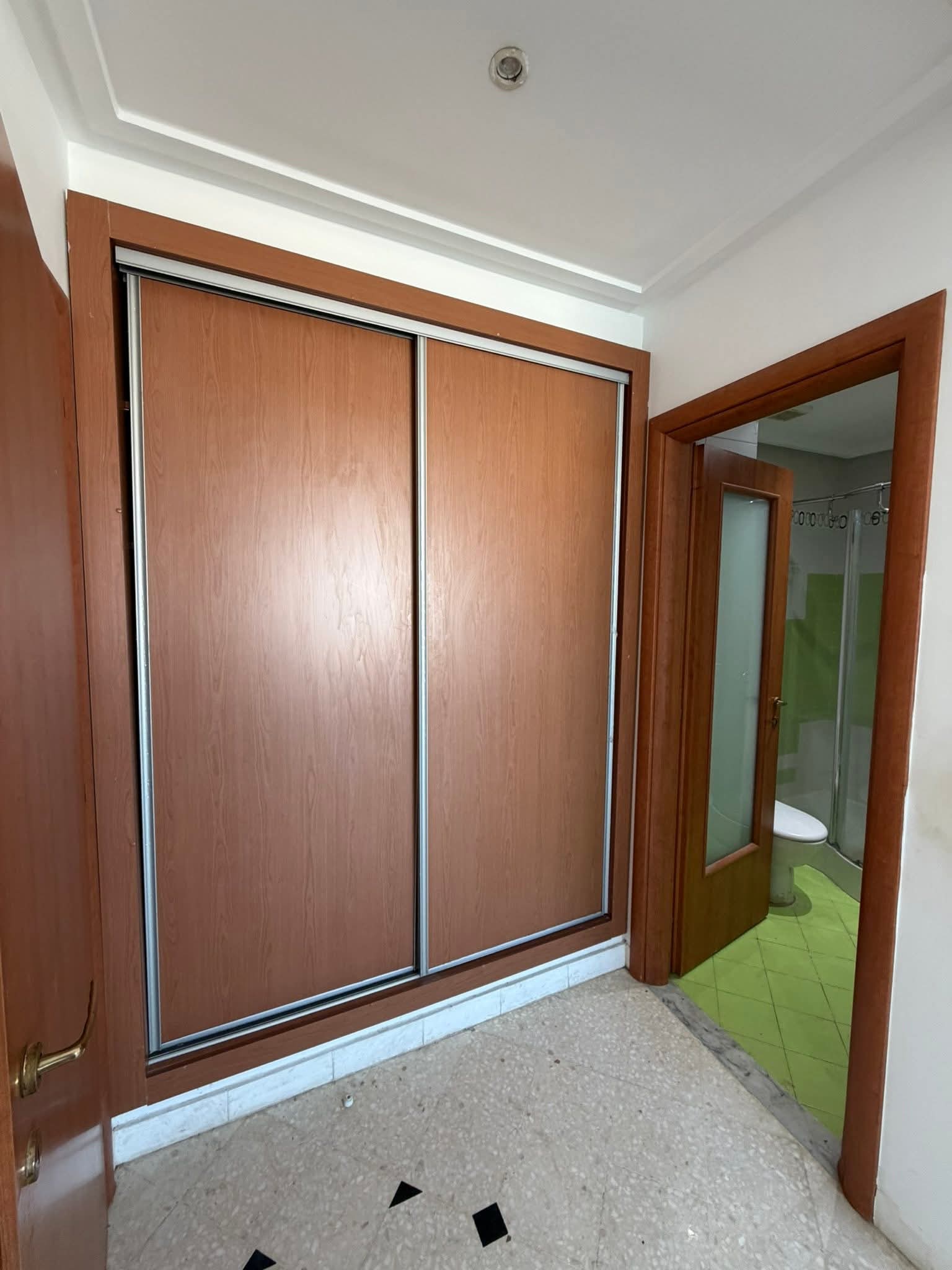 Ariana Ville&nbsp;Cite Ennasr 1&nbsp;Location&nbsp;Appart. 4 pi�ces&nbsp;S4 ennasr 1 1900 d