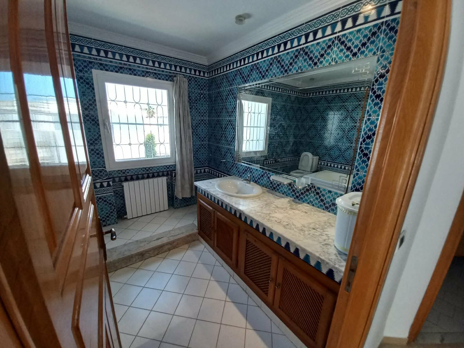 El Menzah&nbsp;El Menzah 9&nbsp;Bureaux & Commerces&nbsp;Bureau&nbsp;Villa bureautique 4500 d menzah 9a