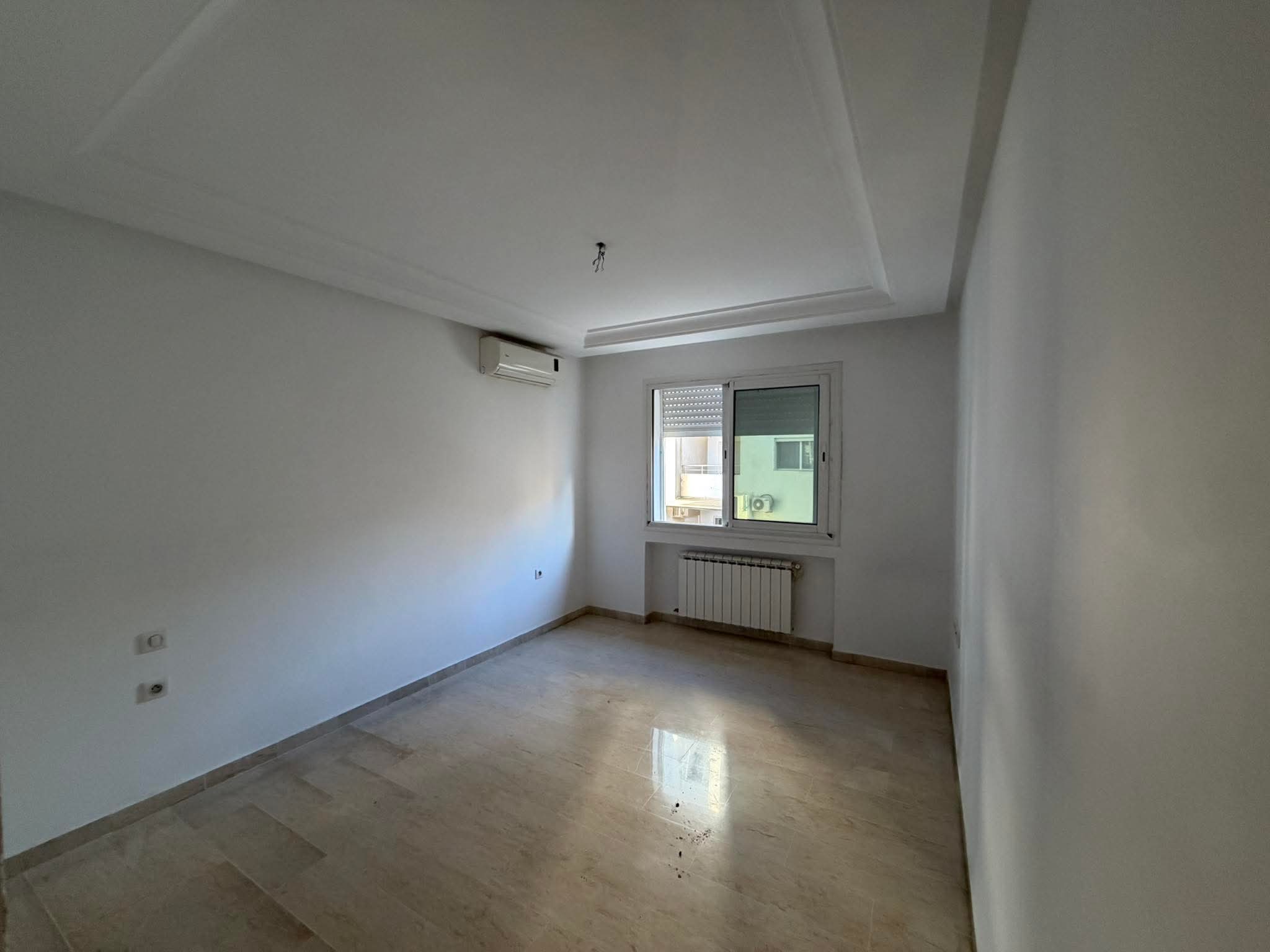 El Menzah&nbsp;El Menzah 9&nbsp;Location&nbsp;Appart. 3 pi�ces&nbsp;S2 1300 dinars menzah 9c