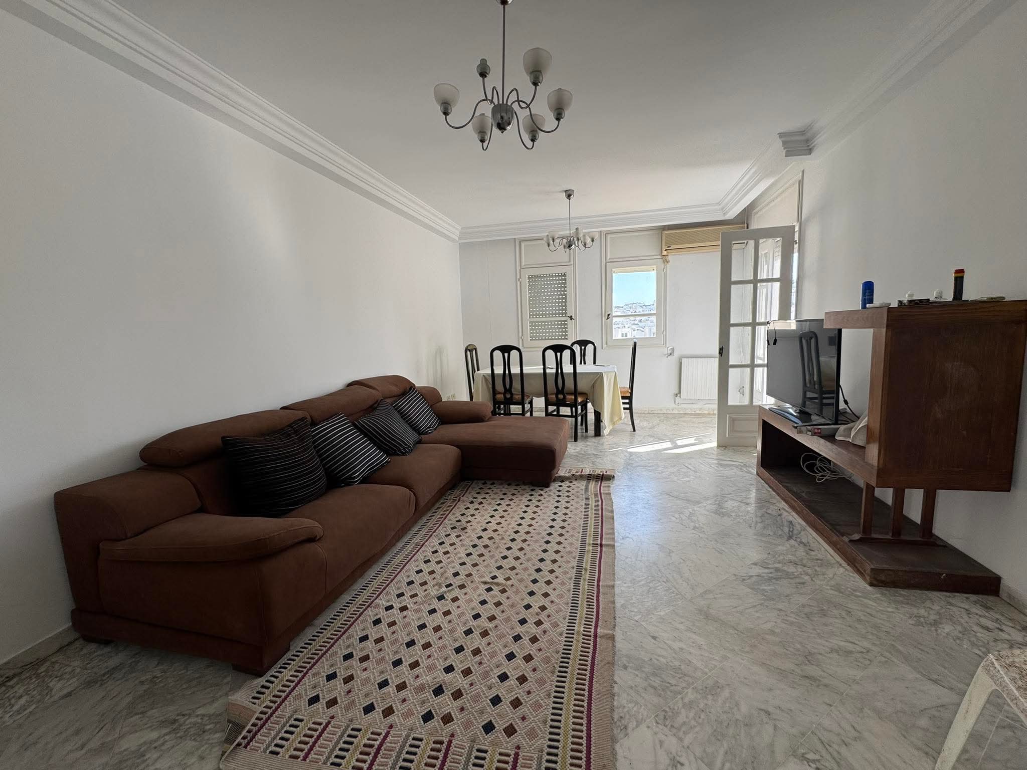 Ariana Ville&nbsp;Cite Ennasr 2&nbsp;Location&nbsp;Appart. 4 pi�ces&nbsp;S3 vide ou meuble dinars a ennasr 1