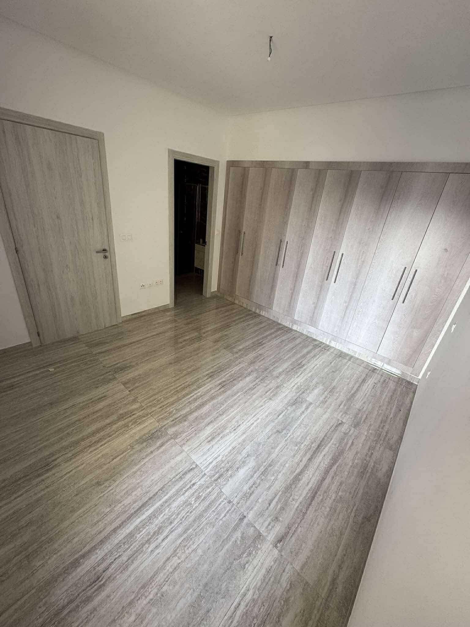 Ariana Ville&nbsp;Cite Ennasr 1&nbsp;Location&nbsp;Appart. 4 pi�ces&nbsp;S3 1900 dinars de haut standing ennasr 2