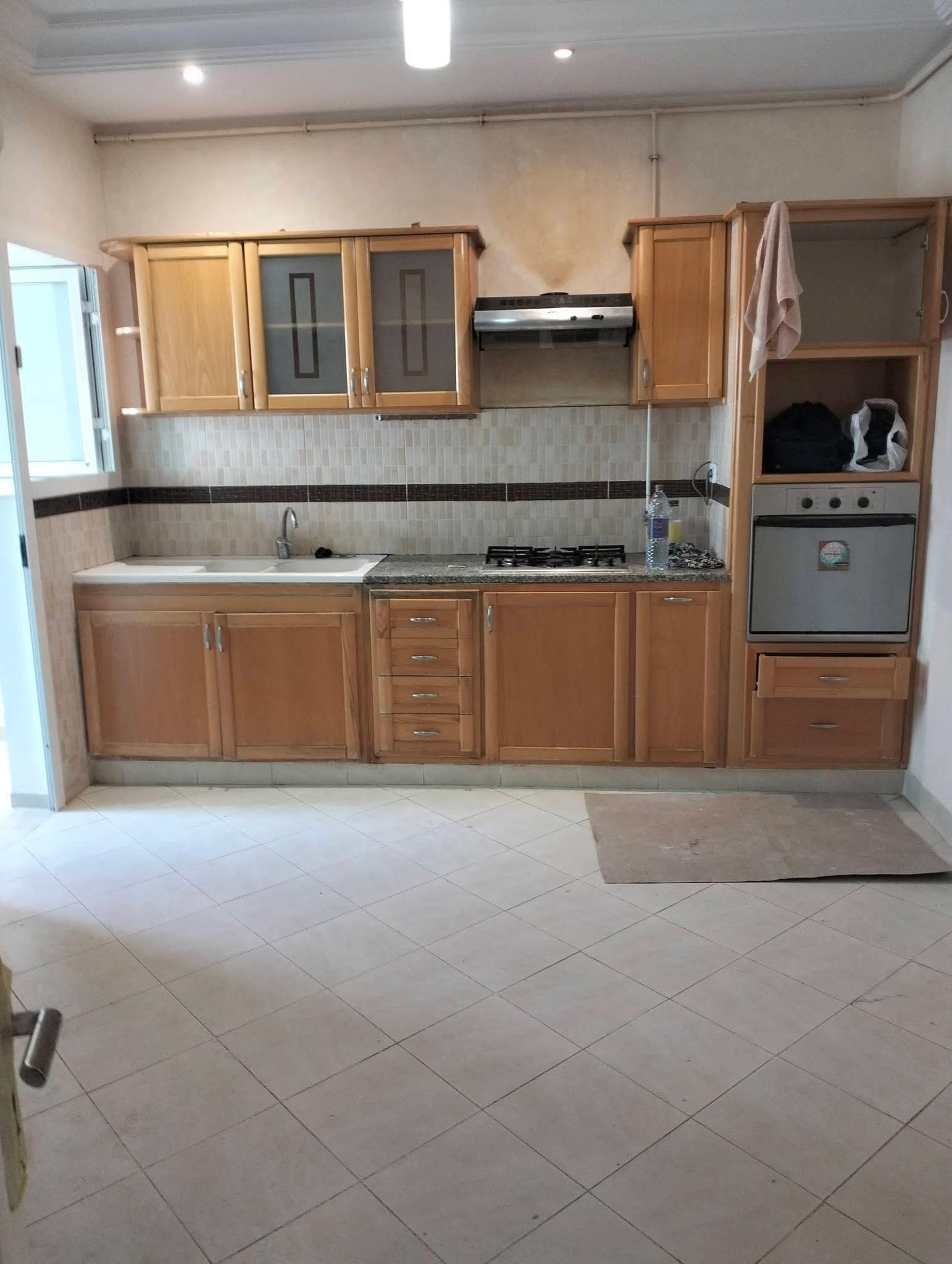 Ariana Ville&nbsp;El Menzah 7&nbsp;Location&nbsp;Appart. 4 pi�ces&nbsp;S3 1300 dinars menzah 7bis