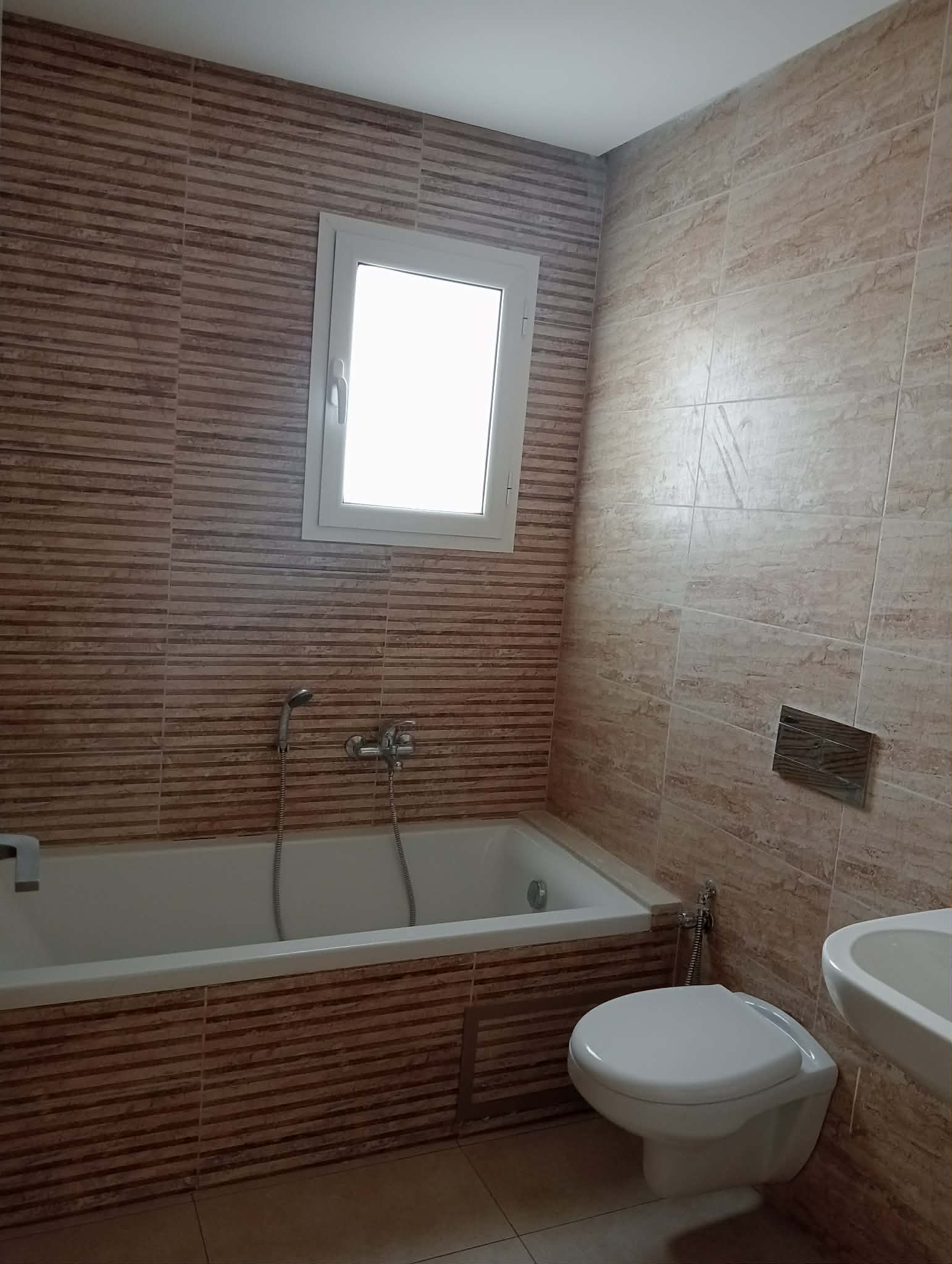 Ezzahra&nbsp;Ezzahra&nbsp;Location&nbsp;Appart. 2 pi�ces&nbsp;Appartement s2 a ezzahra rdc