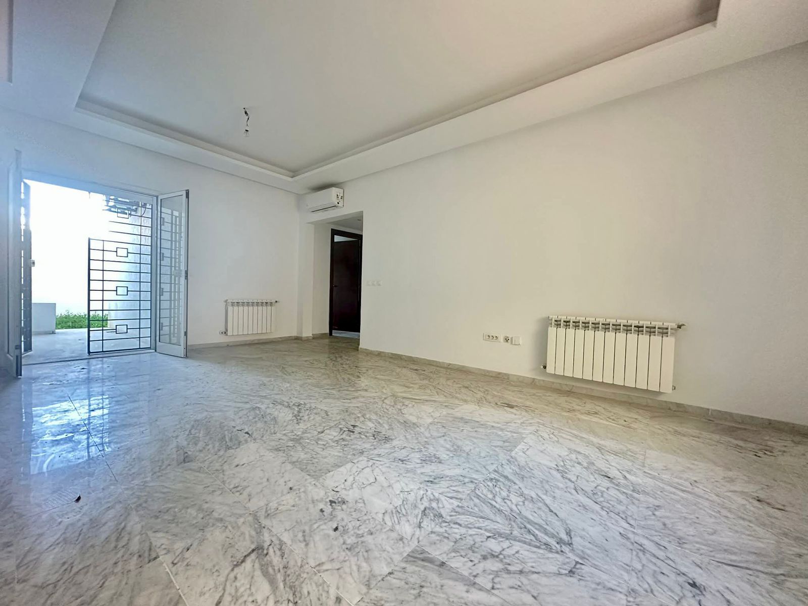 Ariana Ville&nbsp;Cite Ennasr 2&nbsp;Location&nbsp;Appart. 3 pi�ces&nbsp;Appartement s2 hs avec jardin � cit� ennasr