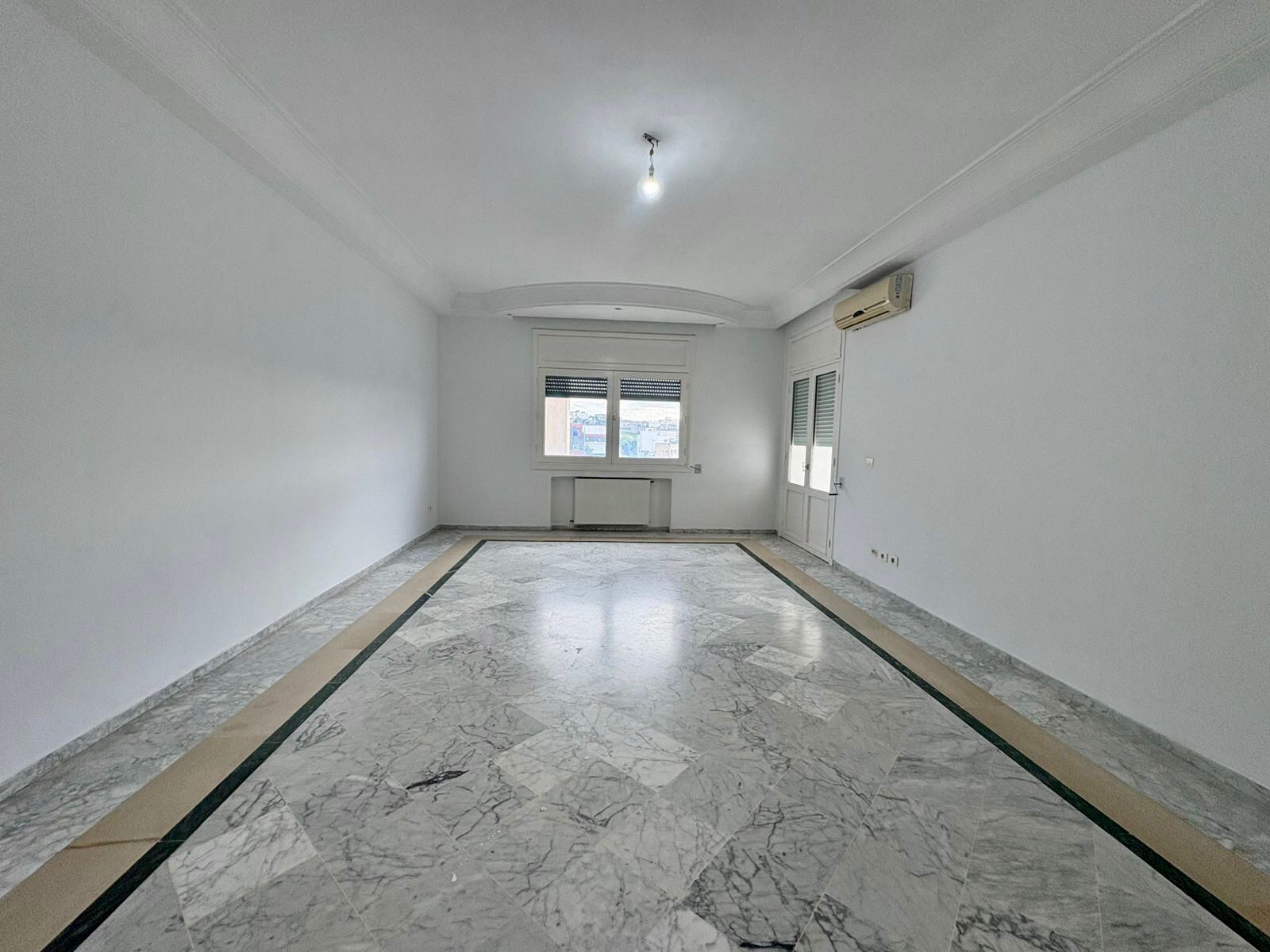 Mnihla&nbsp;Jardins d'el Menzah&nbsp;Location&nbsp;Appart. 4 pi�ces&nbsp;Appartement s3 hs � jardin d'el menzah 2