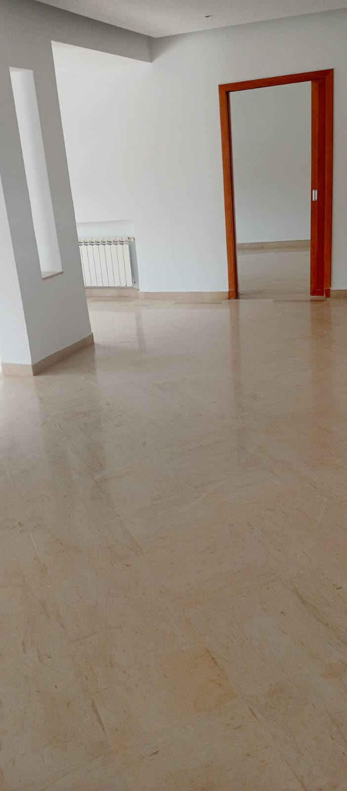 La Marsa&nbsp;El Aouina&nbsp;Location&nbsp;Appart. 4 pi�ces&nbsp;Etage de villa aouina