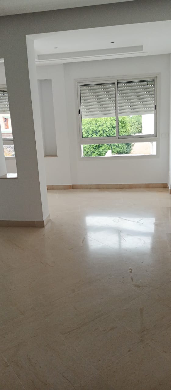 La Marsa&nbsp;El Aouina&nbsp;Location&nbsp;Appart. 4 pi�ces&nbsp;Etage de villa aouina