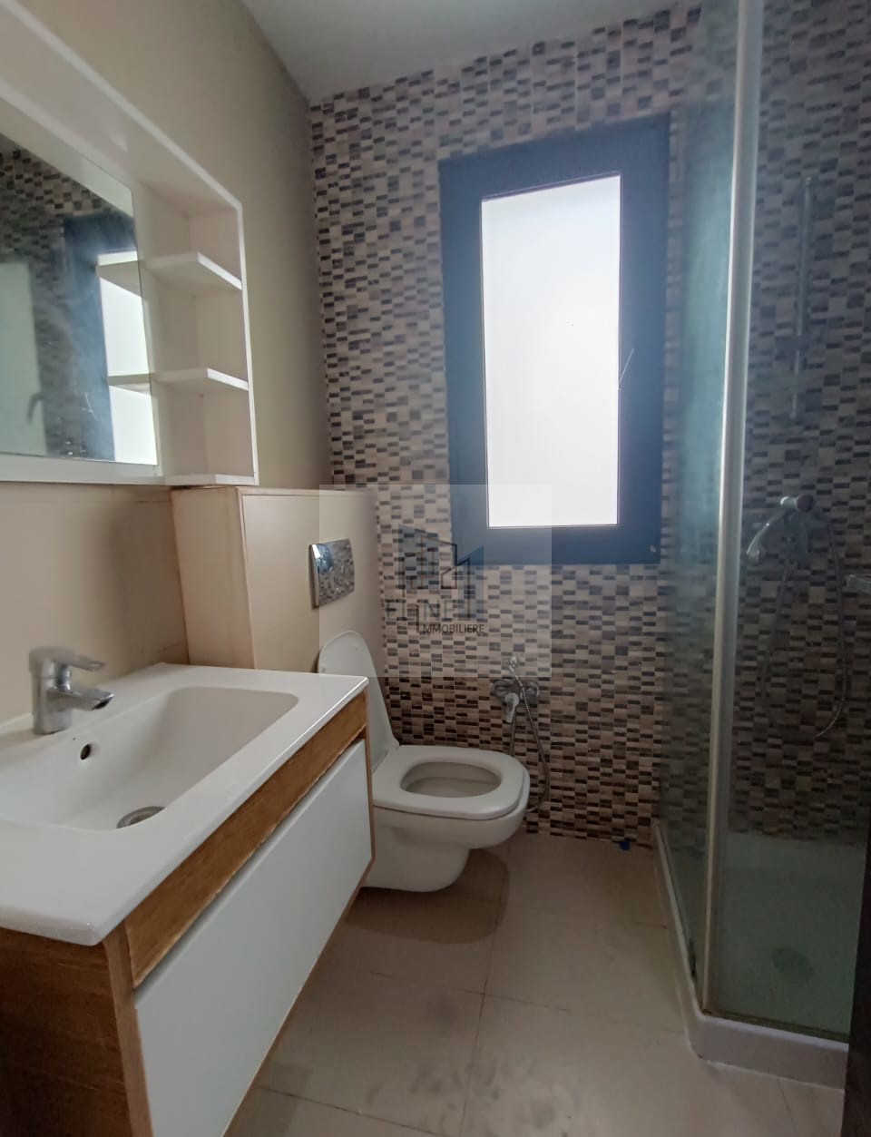 La Marsa&nbsp;El Aouina&nbsp;Location&nbsp;Appart. 2 pi�ces&nbsp;Bureau s plus 2 hts a les jardins de l'aouina