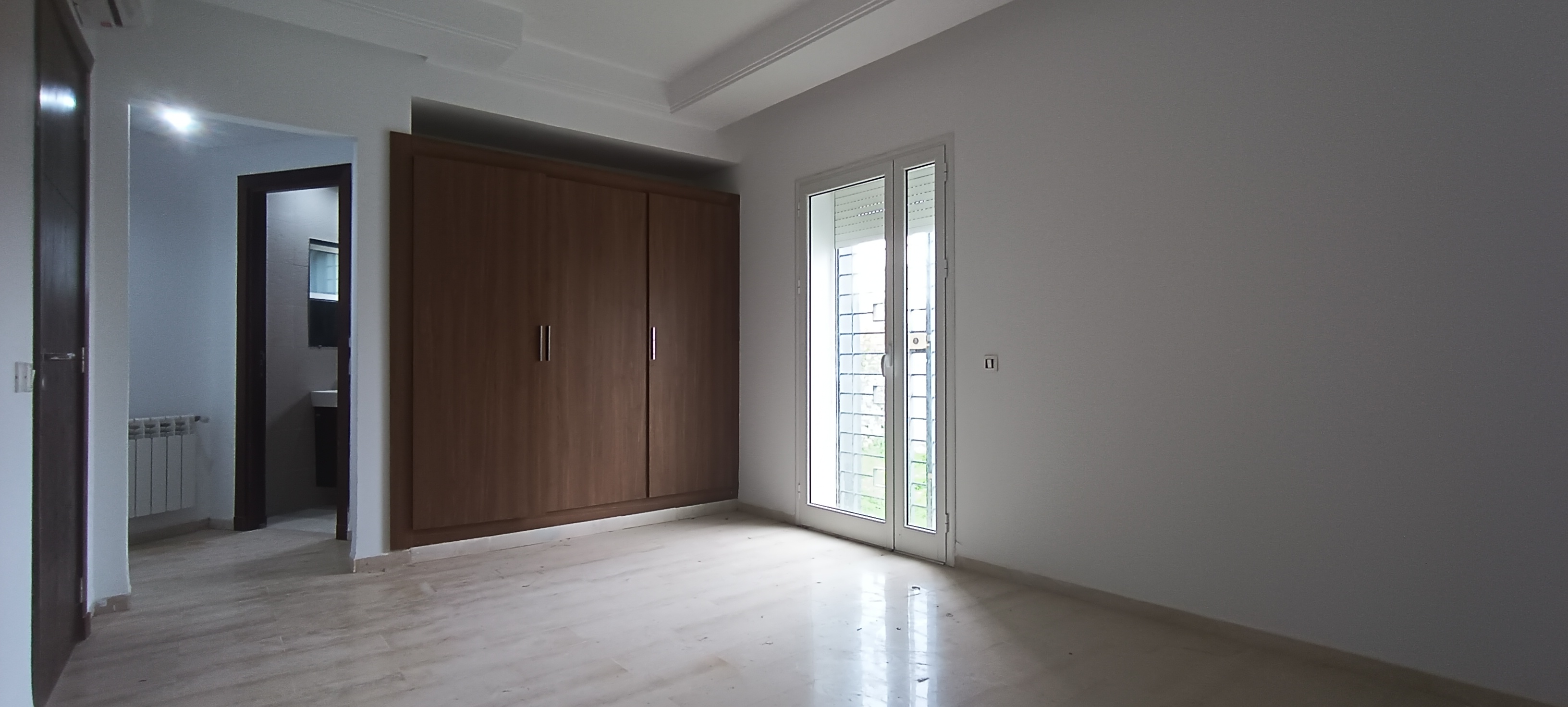 Ariana Ville&nbsp;Cite Ennasr 2&nbsp;Location&nbsp;Appart. 3 pi�ces&nbsp;Appartement s2 avec jardin au rez de chauss�e