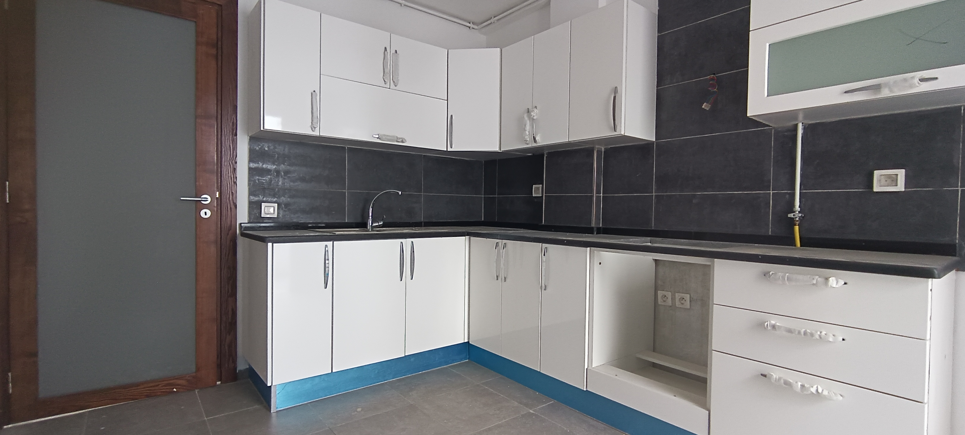 Ariana Ville&nbsp;Cite Ennasr 2&nbsp;Location&nbsp;Appart. 4 pi�ces&nbsp;Appartement s3 au ennasr 2