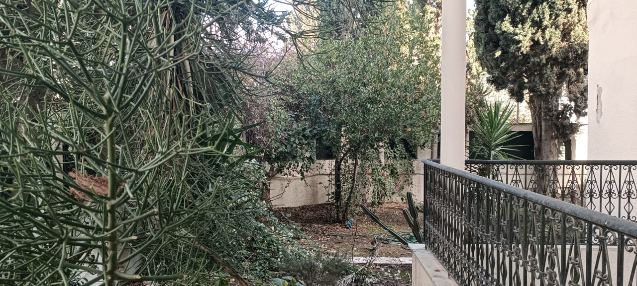 Ariana Ville&nbsp;El Menzah 5&nbsp;Vente&nbsp;Maisons&nbsp;Villa d'angle au menzah 5