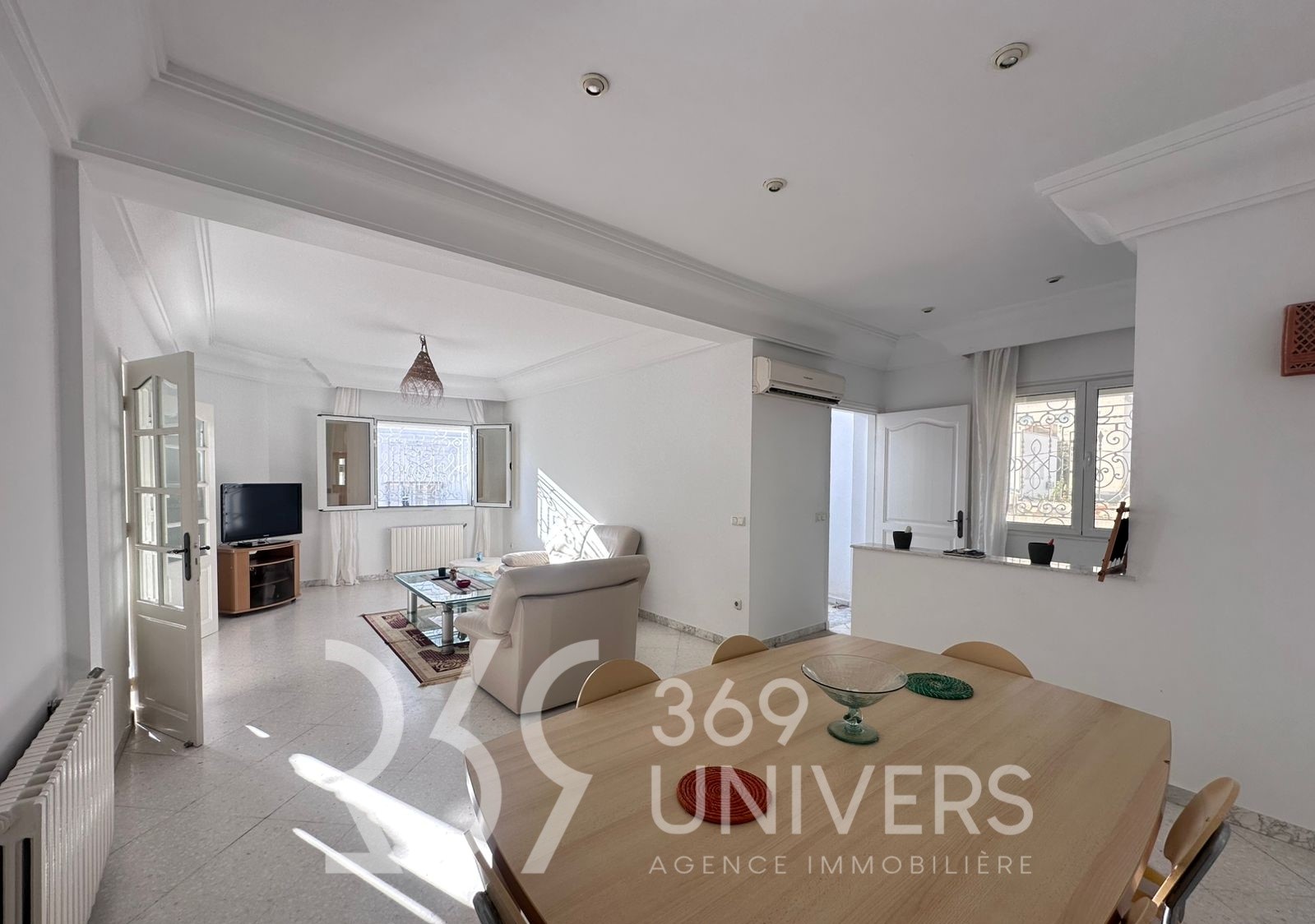 La Marsa&nbsp;Cite Erriadh&nbsp;Location&nbsp;Appart. 3 pi�ces&nbsp;Etage avec terrasse � la marsa ref ra161