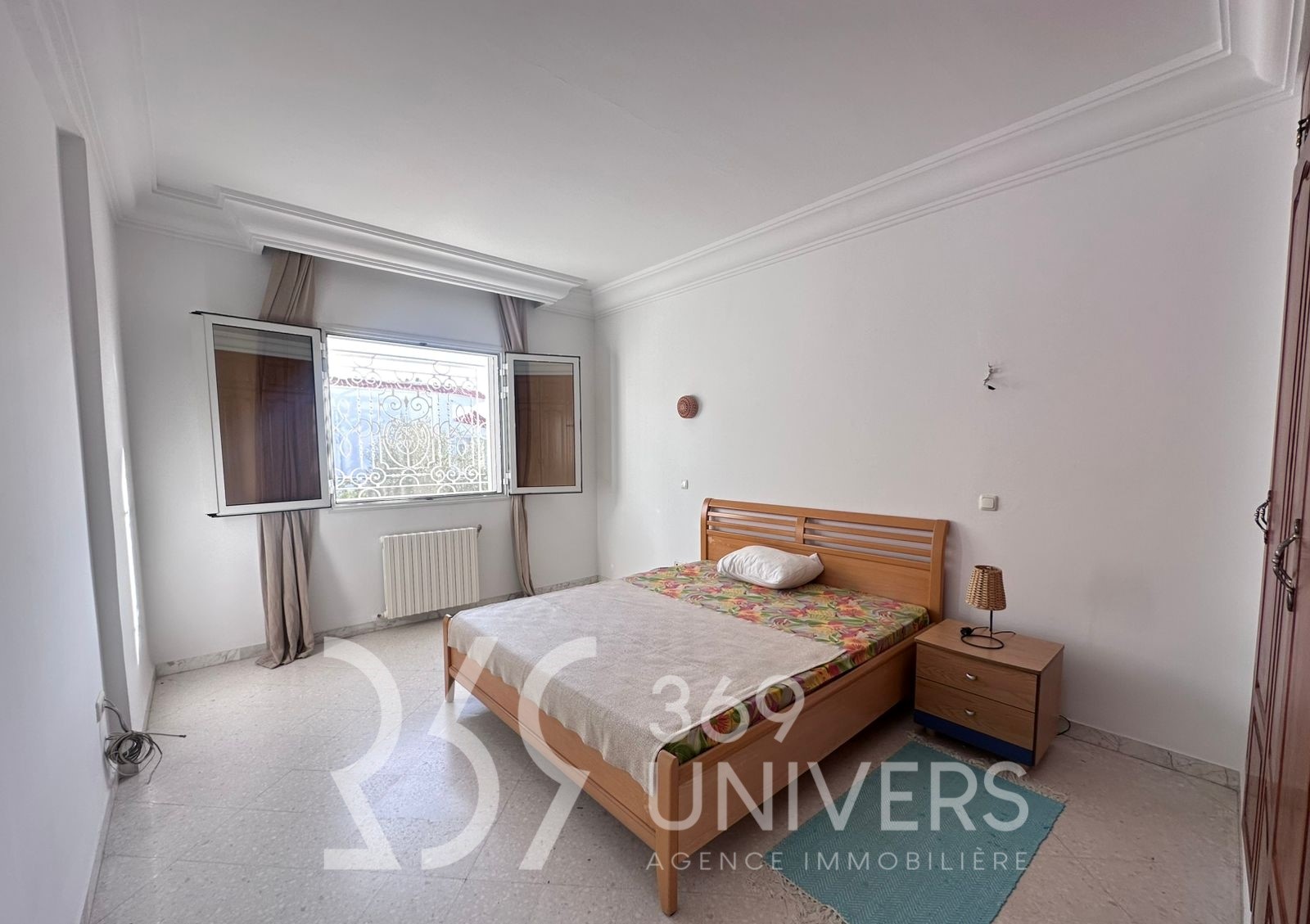 La Marsa&nbsp;Cite Erriadh&nbsp;Location&nbsp;Appart. 3 pi�ces&nbsp;Etage avec terrasse � la marsa ref ra161