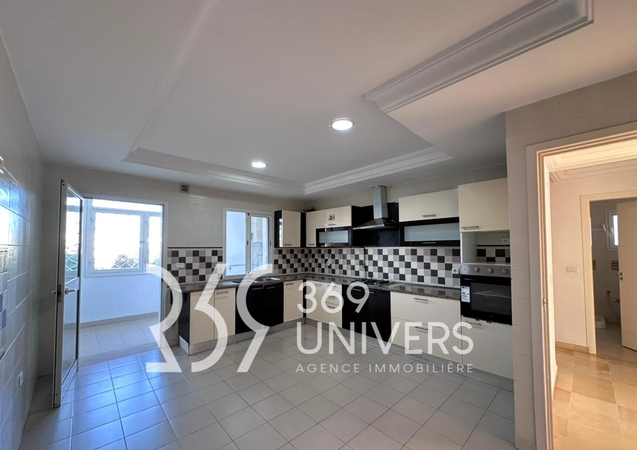 La Marsa&nbsp;Cite Du Stade&nbsp;Location&nbsp;Appart. 3 pi�ces&nbsp;Etage avec balcon � la marsa