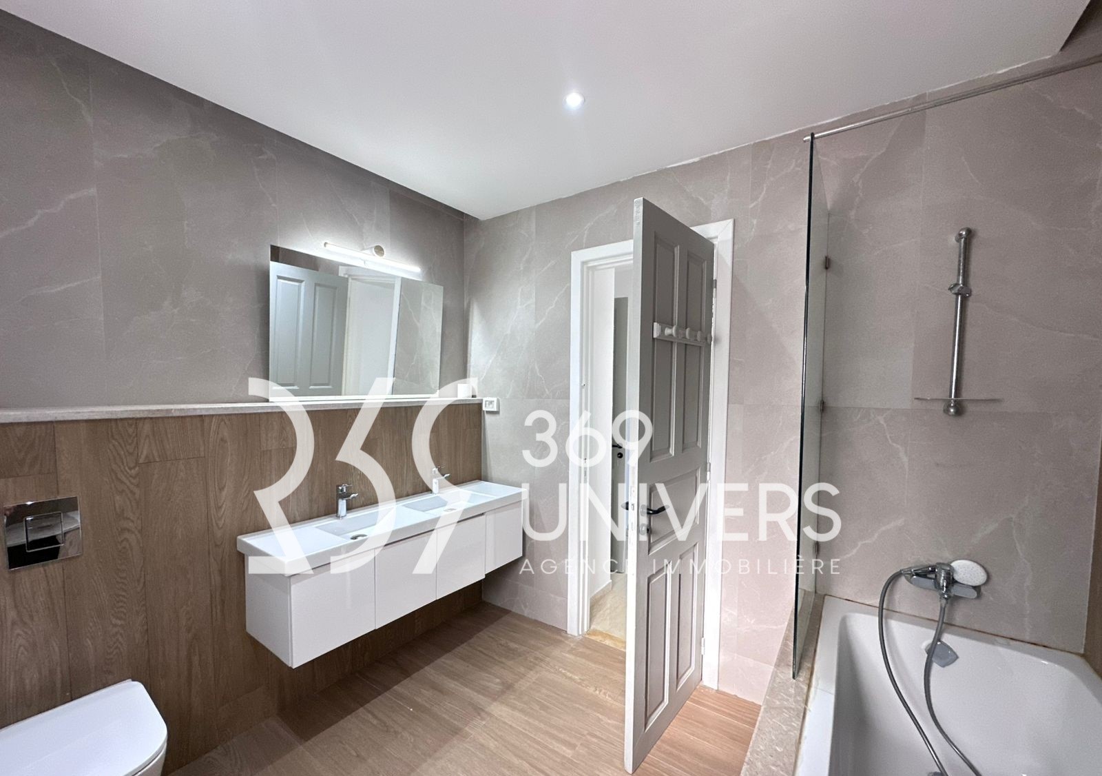 La Marsa&nbsp;Marsa Safsaf&nbsp;Location&nbsp;Appart. 4 pi�ces&nbsp;Appartement avec terrasse � la marsa ref ra162