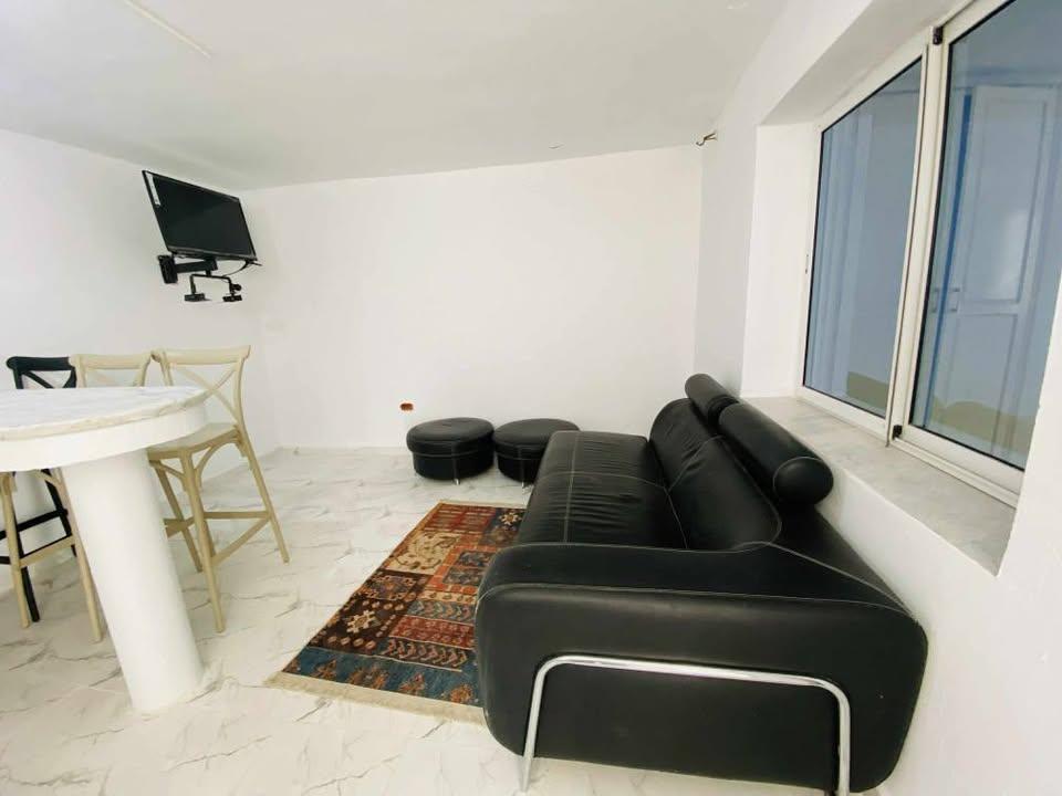 Ariana Ville&nbsp;El Menzah 7&nbsp;Location&nbsp;Appart. 1 pi�ce&nbsp;S1 situ� a menzah7