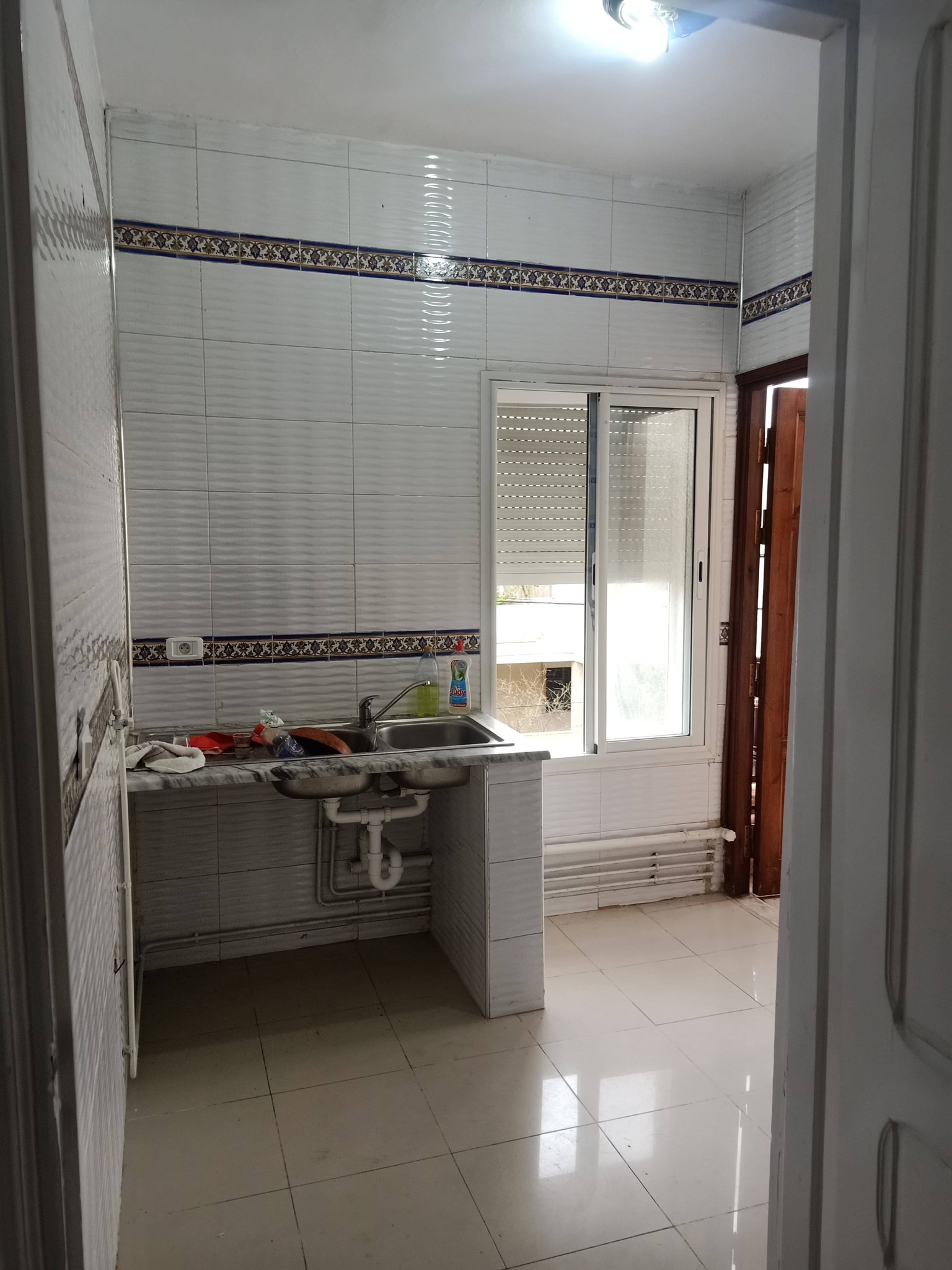 Ariana Ville&nbsp;El Menzah 5&nbsp;Location&nbsp;Appart. 2 pi�ces&nbsp;Jolie etage de villa a manazah 5