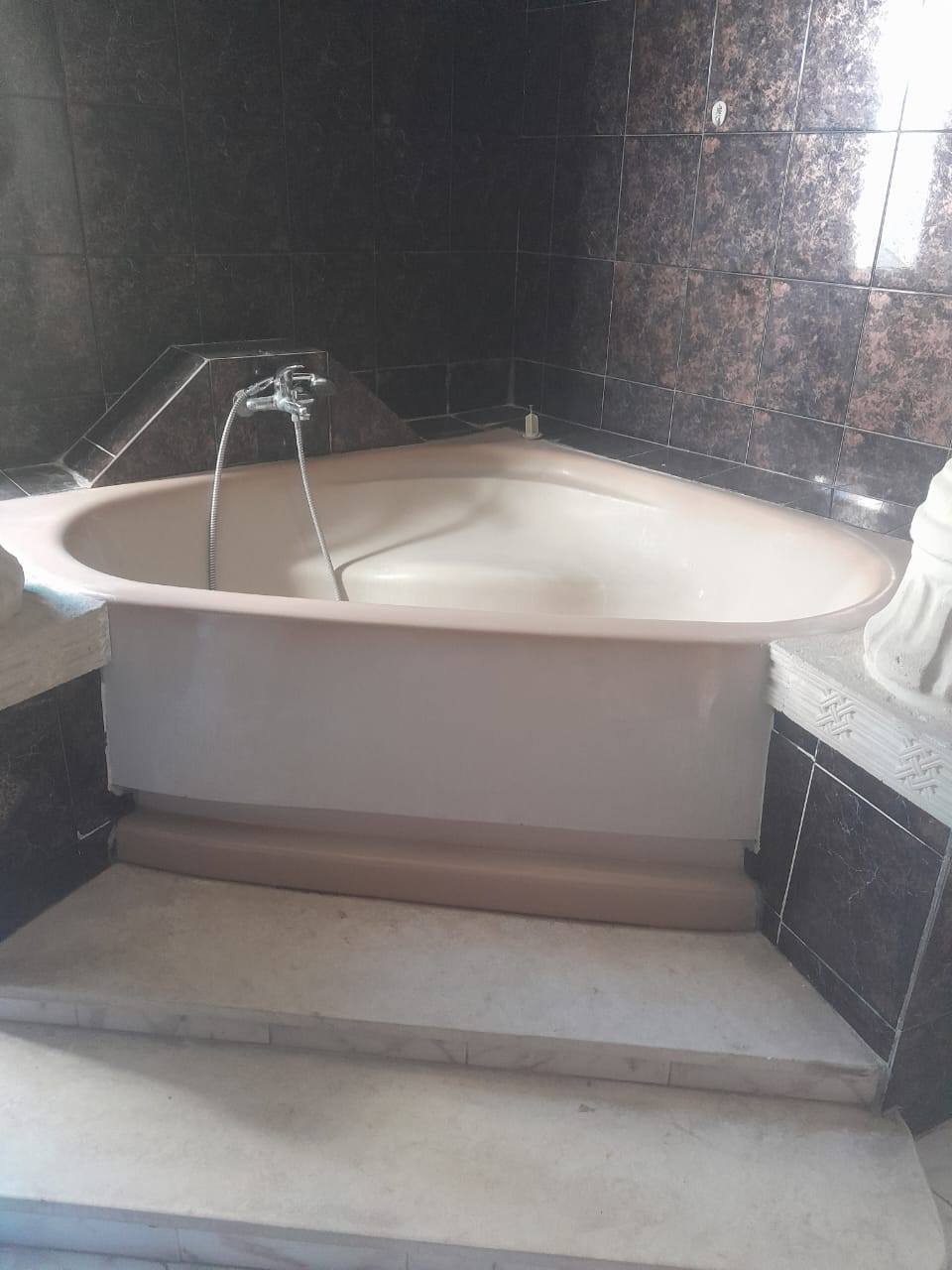 El Menzah&nbsp;El Menzah 1&nbsp;Location&nbsp;Maisons&nbsp;Jolie etage de villa a manzeh 1