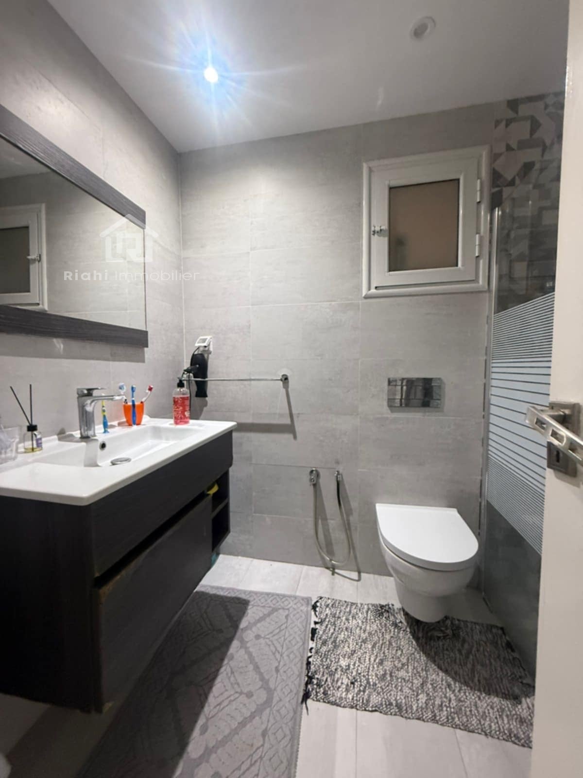 Ezzahra&nbsp;Ezzahra&nbsp;Vente&nbsp;Appart. 3 pi�ces&nbsp;Un appartement s3 haut standing