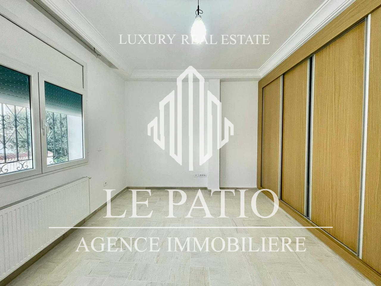 La Marsa&nbsp;Marsa Ennassim&nbsp;Location&nbsp;Appart. 4 pi�ces&nbsp;Etage de villa s3 a la marsa