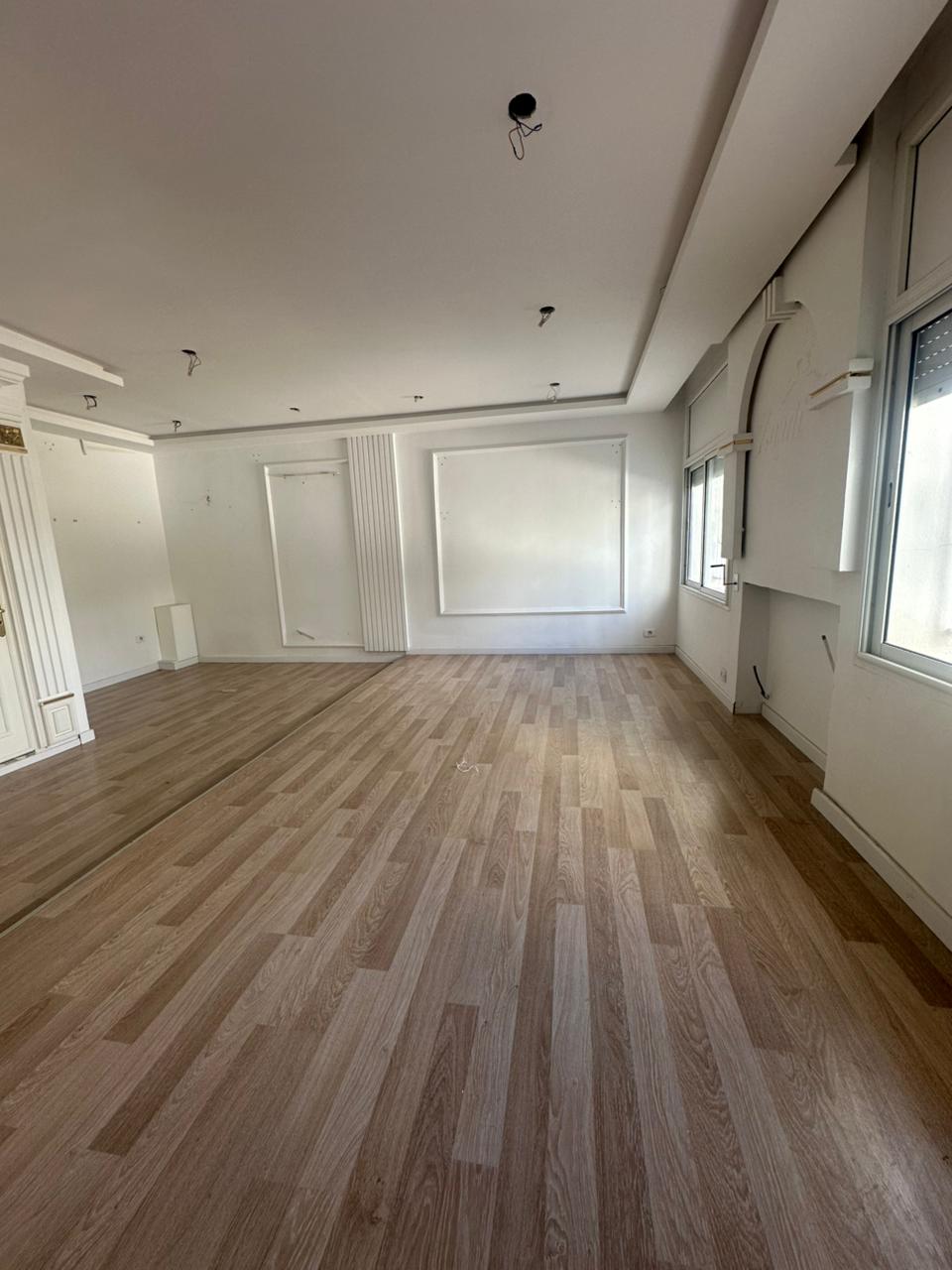 Ariana Ville&nbsp;El Menzah 6&nbsp;Location&nbsp;Surfaces&nbsp;Un local � uv4 menzah 6