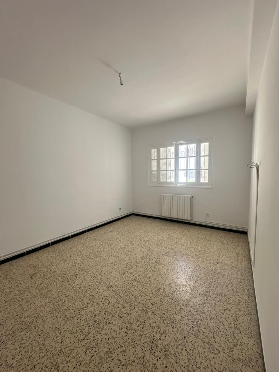 El Menzah&nbsp;El Manar 2&nbsp;Location&nbsp;Appart. 2 pi�ces&nbsp;Un appartement s1 � manar 2 cot� lyc�e dachraoui