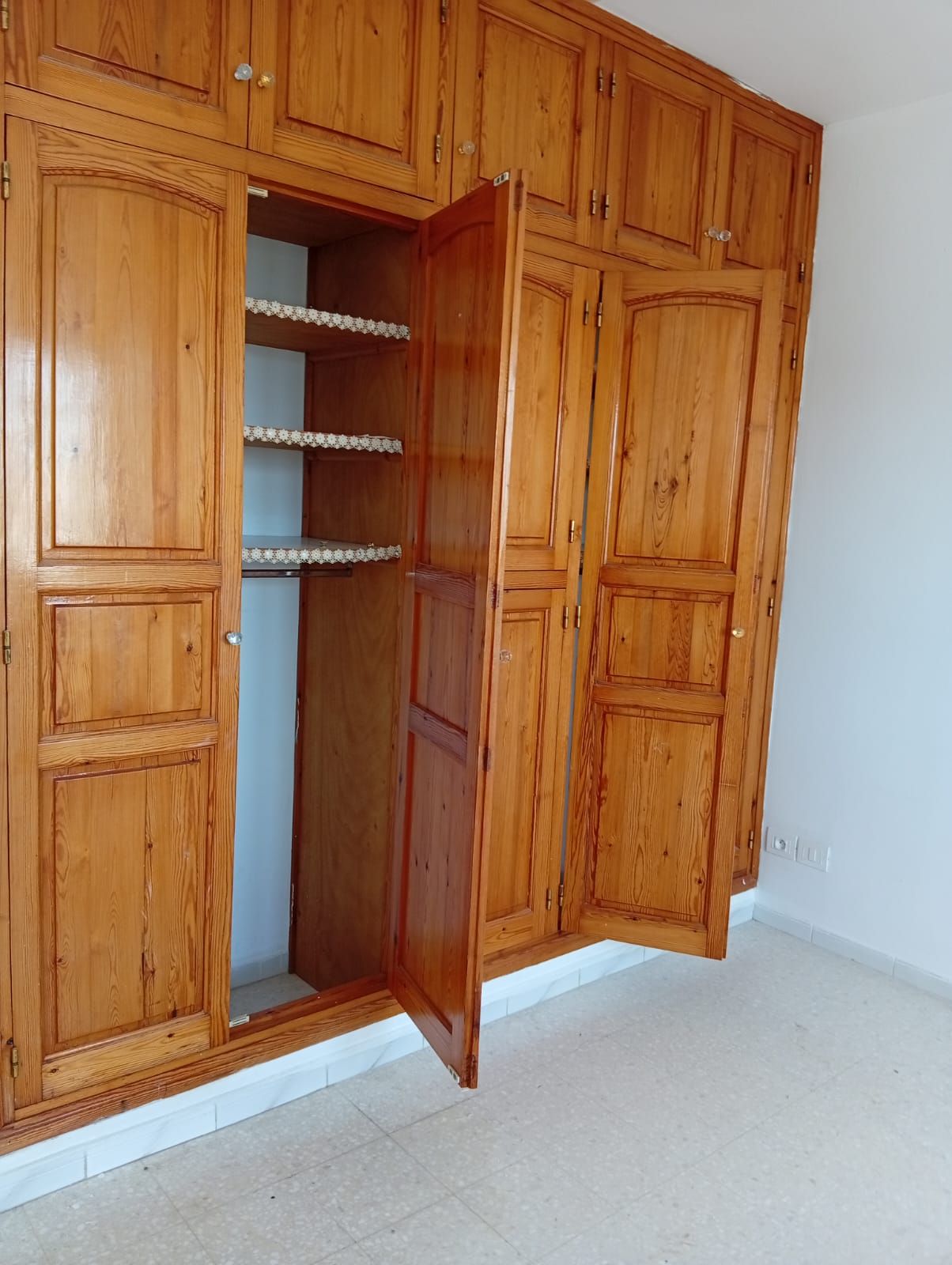 Ariana Ville&nbsp;Cite Ennasr 2&nbsp;Location&nbsp;Appart. 4 pi�ces&nbsp;Un appartement s3 � ennasr 2 kiosque agil