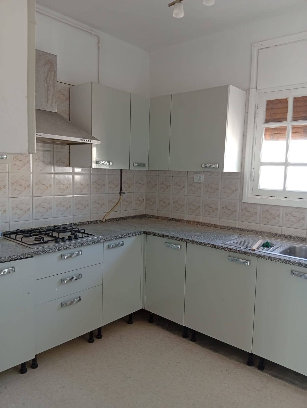 Ariana Ville&nbsp;Cite Ennasr 2&nbsp;Location&nbsp;Appart. 4 pi�ces&nbsp;Un appartement s3 � ennasr 2 kiosque agil