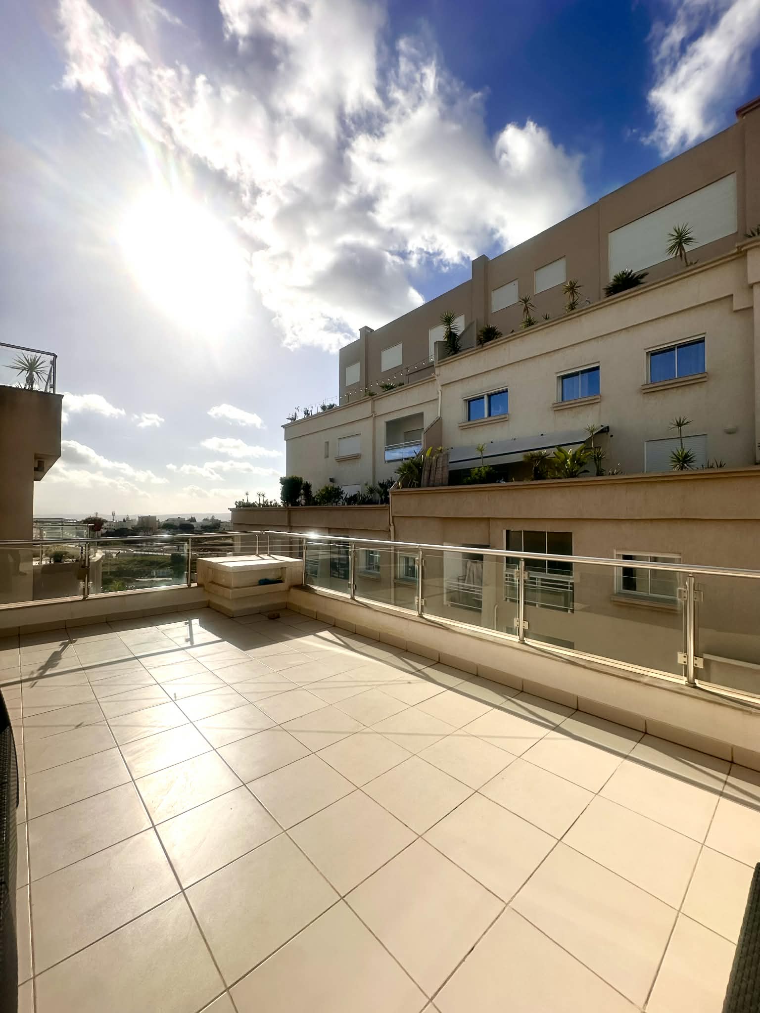 El Menzah&nbsp;El Menzah 9&nbsp;Vente&nbsp;Appart. 1 pi�ce&nbsp;Un grand s1 menzah 9c